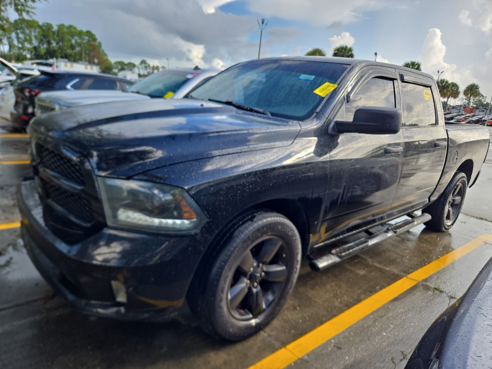 2015 Ram 1500 2WD Crew Cab 140.5" Express
