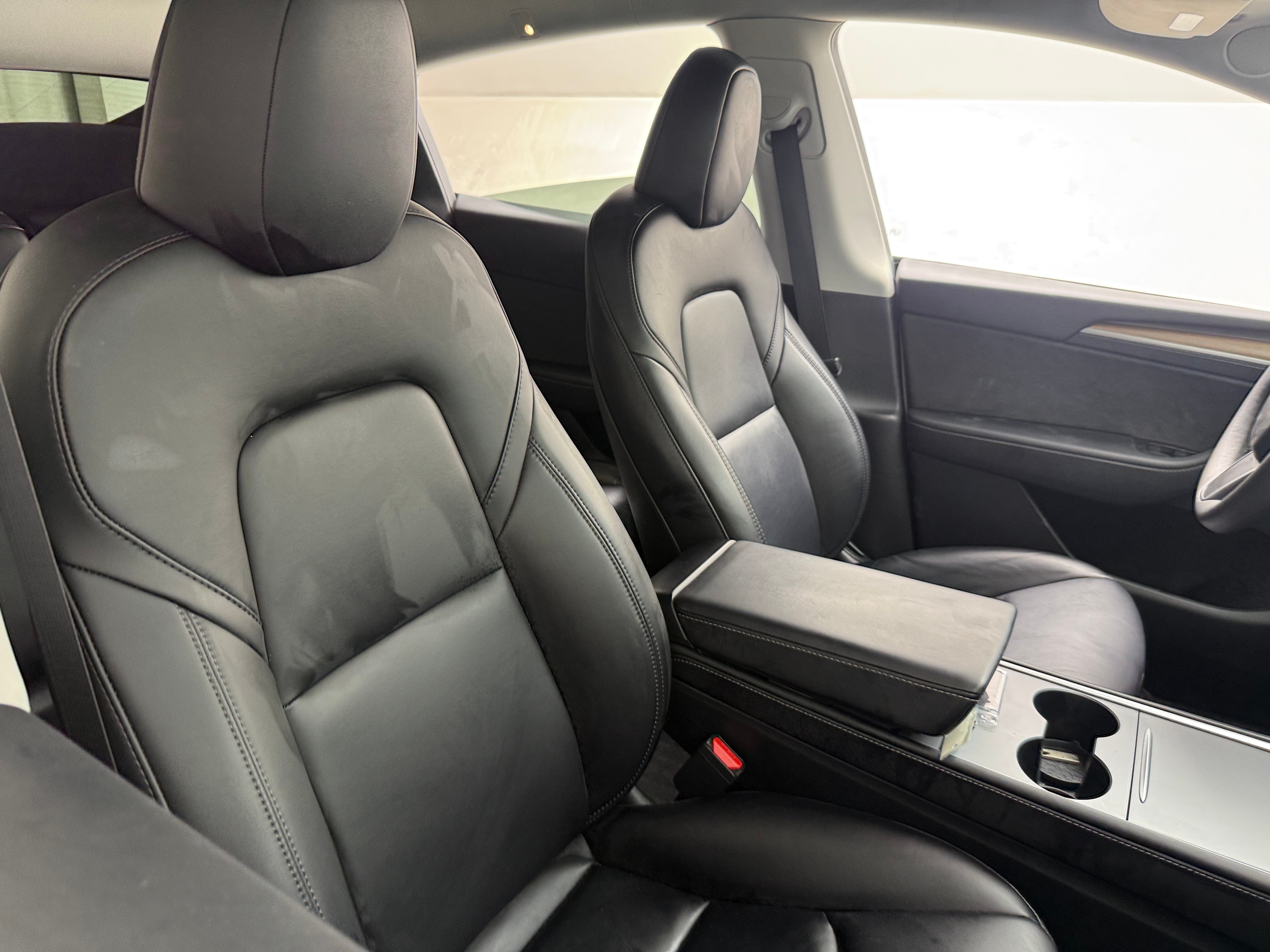 Used 2024 Tesla Model Y Long Range with VIN 7SAYGDEE0RF168717 for sale in Auburn, WA