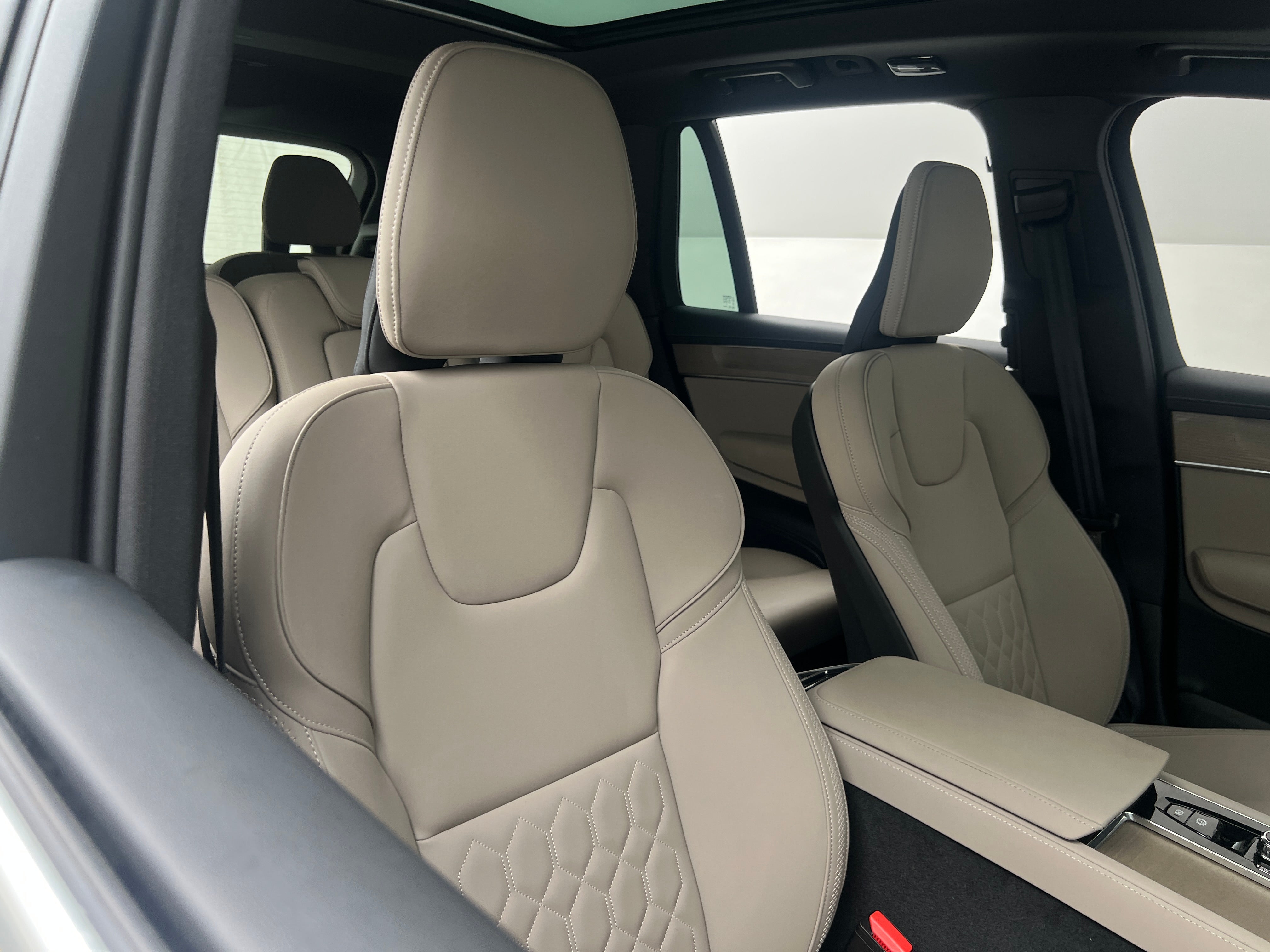 2026 Volvo XC90 Plus