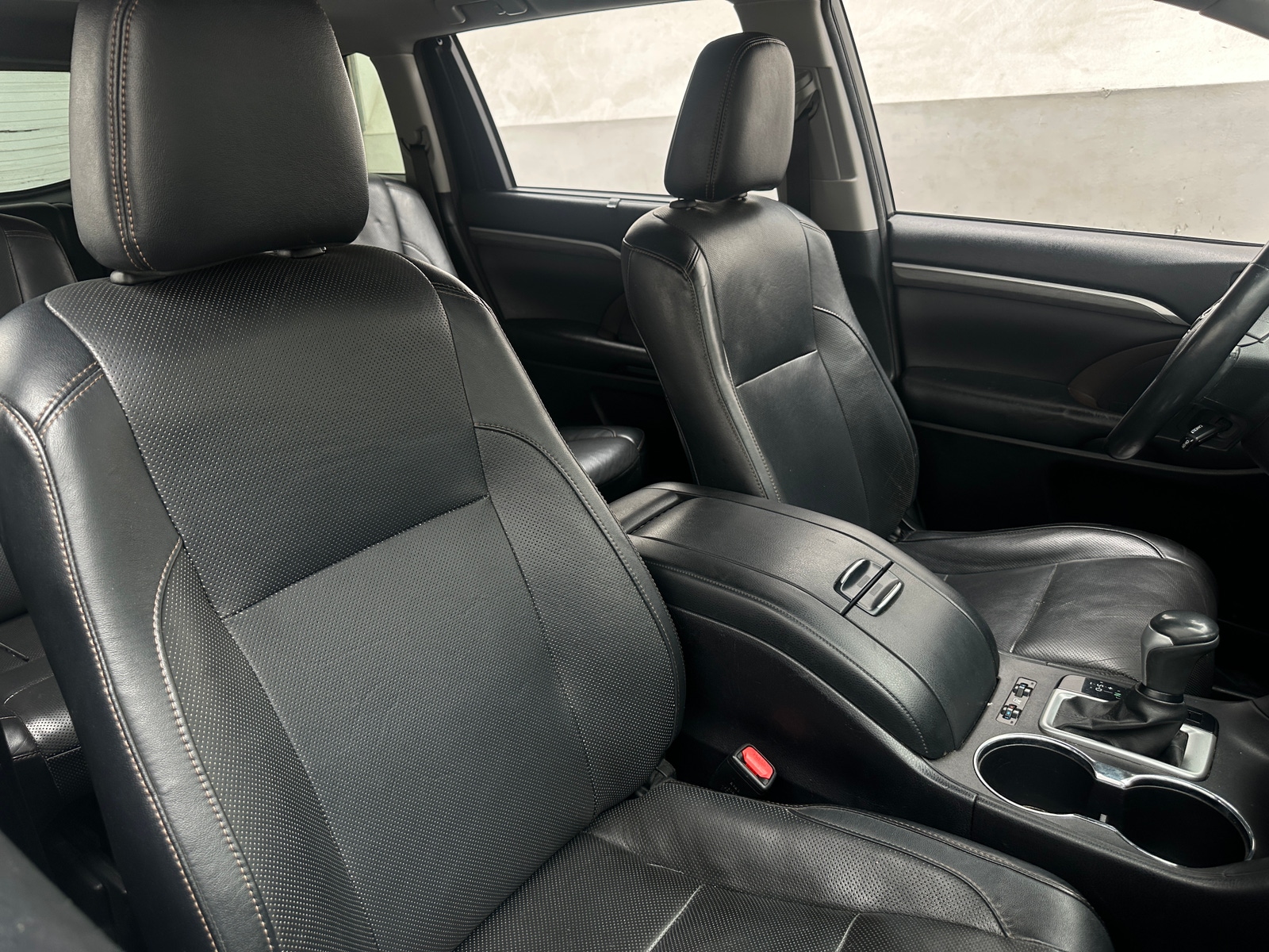 Thumbnail: 2017 Toyota Highlander - 2