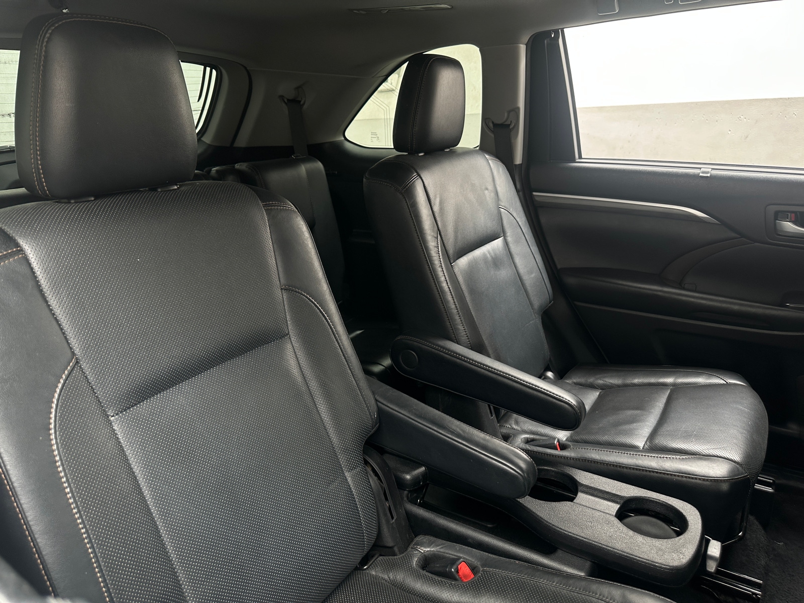 Thumbnail: 2017 Toyota Highlander - 6