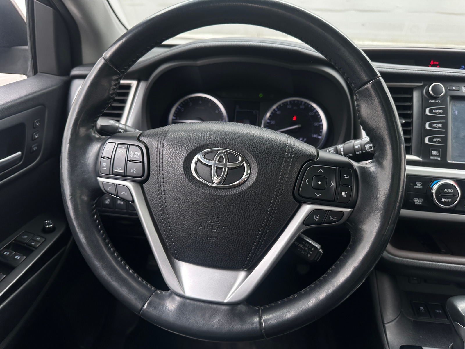 Thumbnail: 2017 Toyota Highlander - 5
