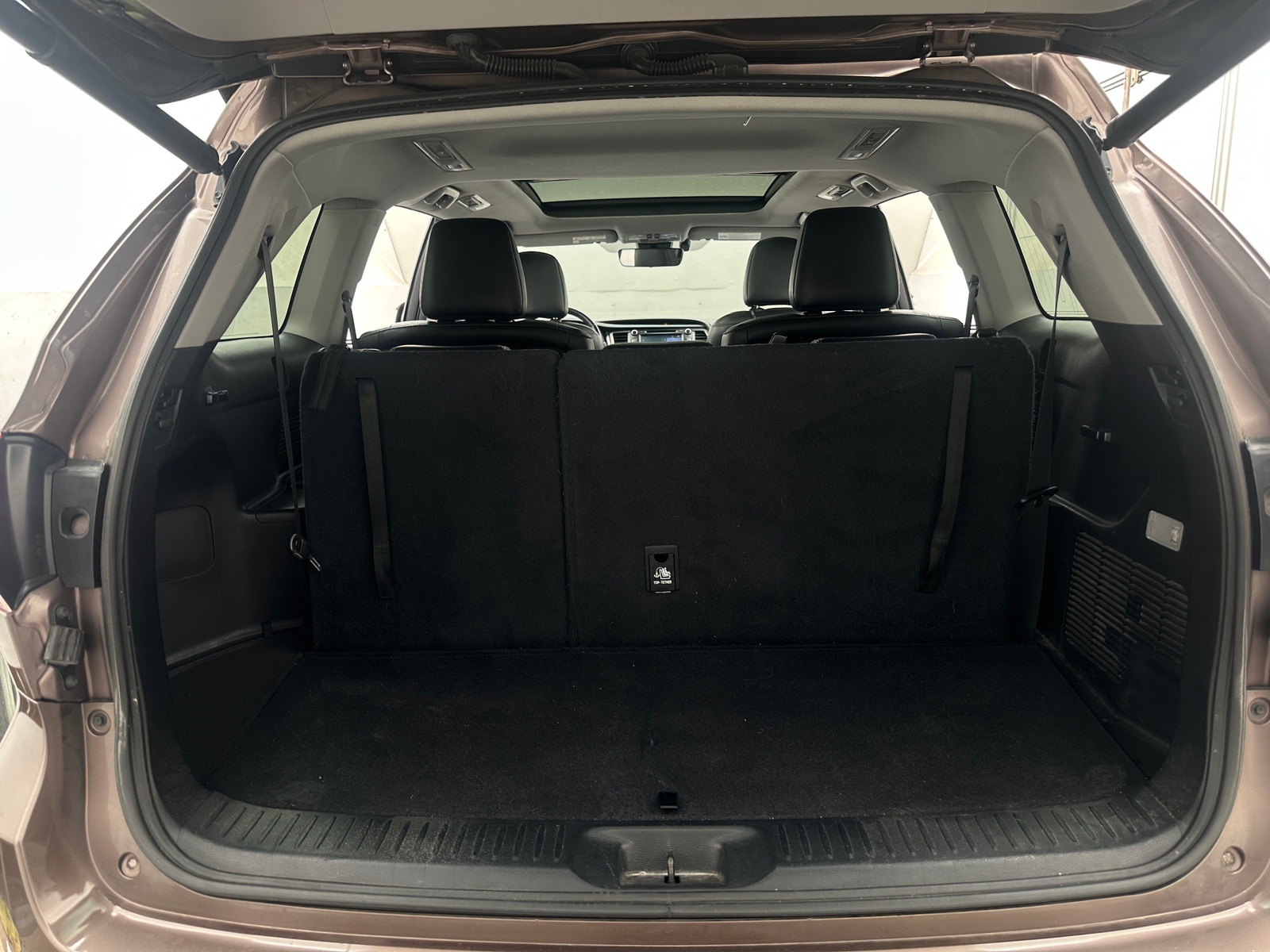 Thumbnail: 2017 Toyota Highlander - 7