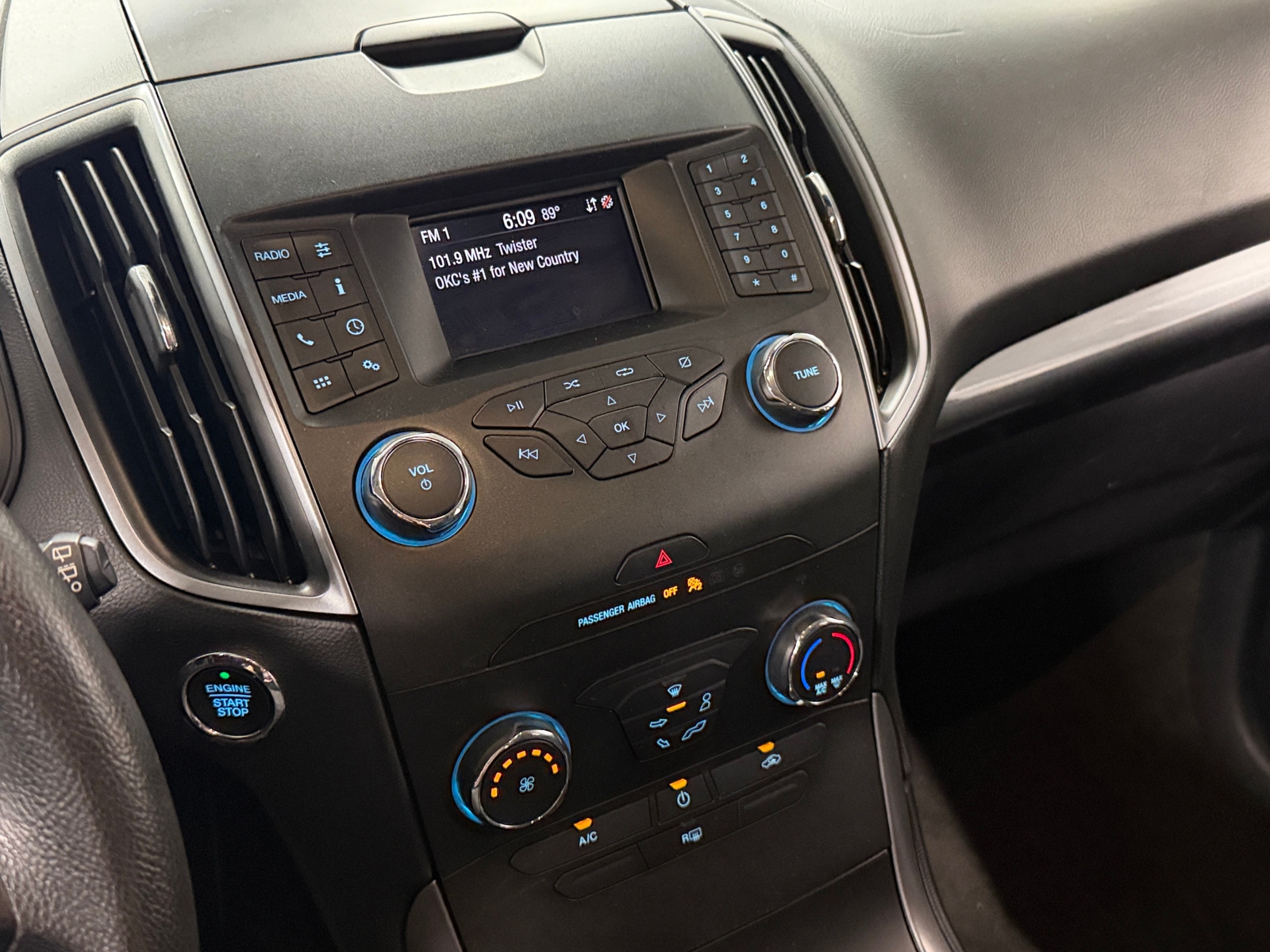 Thumbnail: 2019 Ford Edge - 4