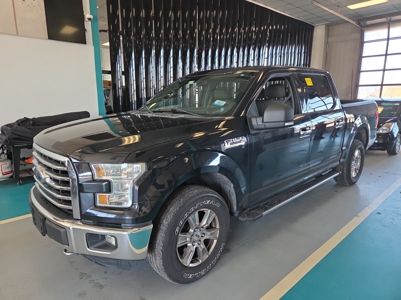 2016 Ford F-150 4WD Supercrew 145" XLT