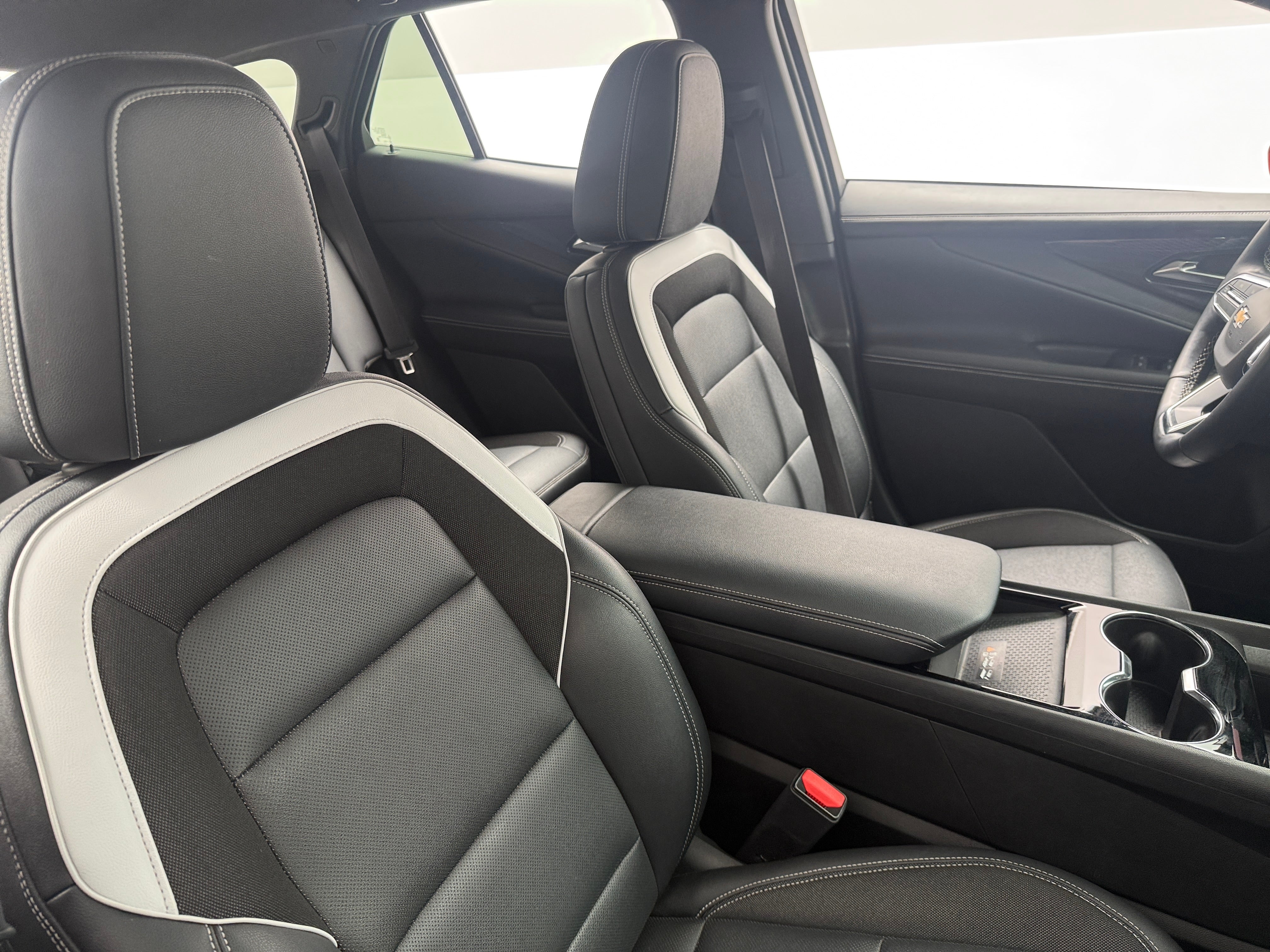 Used 2024 Chevrolet Blazer EV LT with VIN 3GNKDBRJ1RS256326 for sale in Auburn, WA