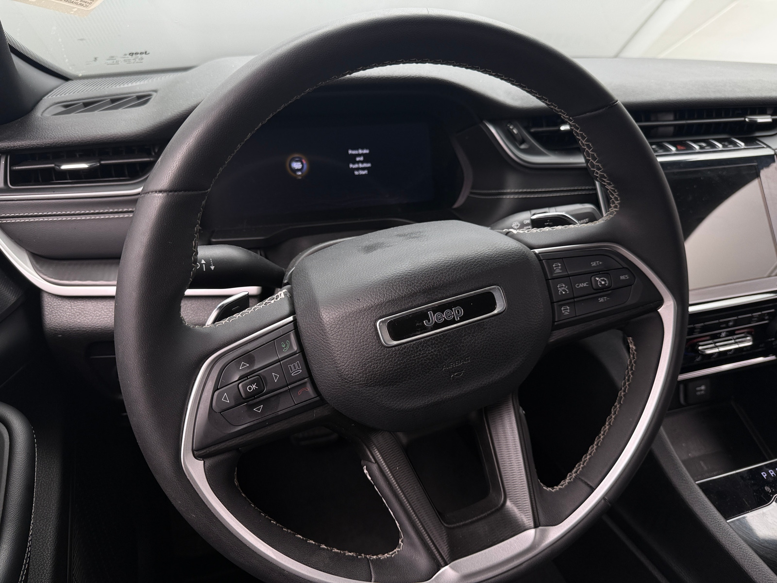 Thumbnail: 2023 Jeep Grand Cherokee - 4