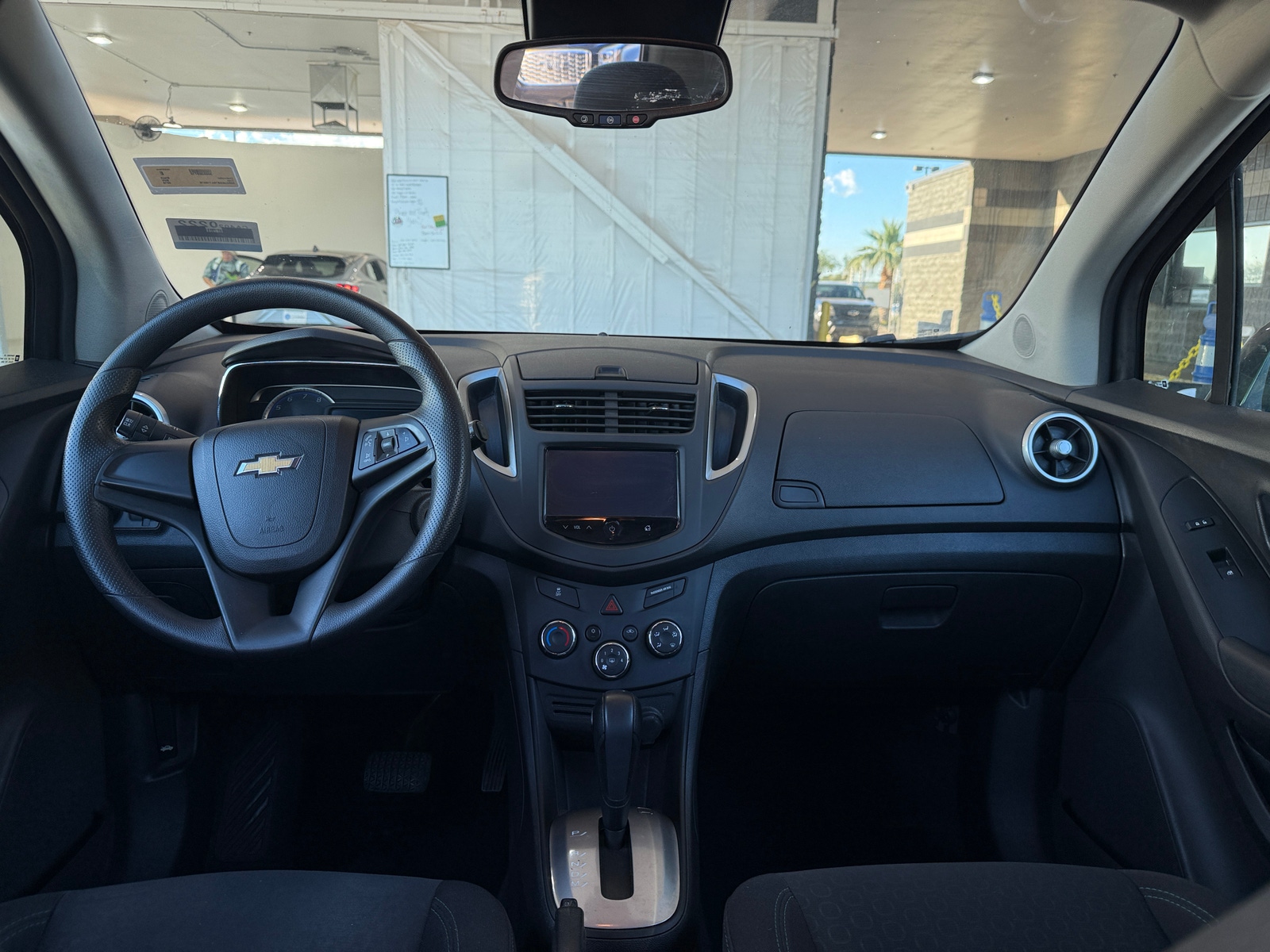 Thumbnail: 2016 Chevrolet Trax - 3