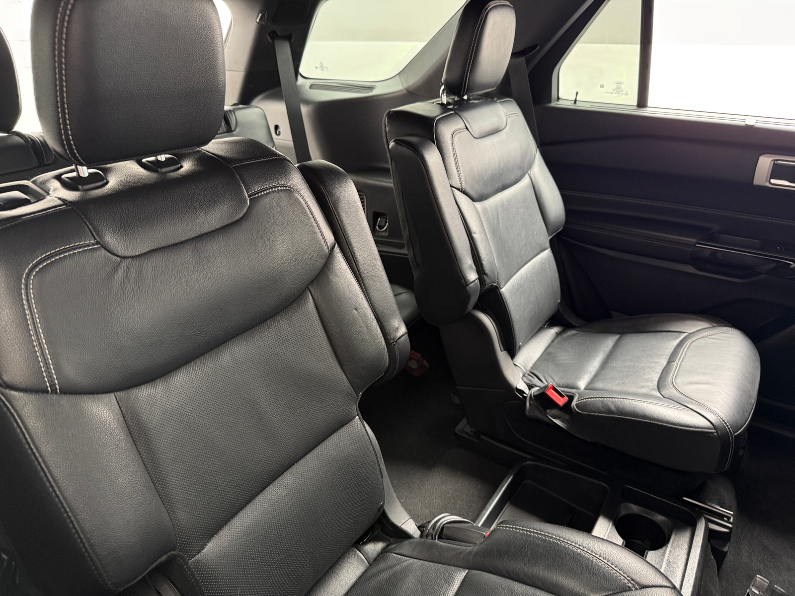 Thumbnail: 2021 Ford Explorer - 5