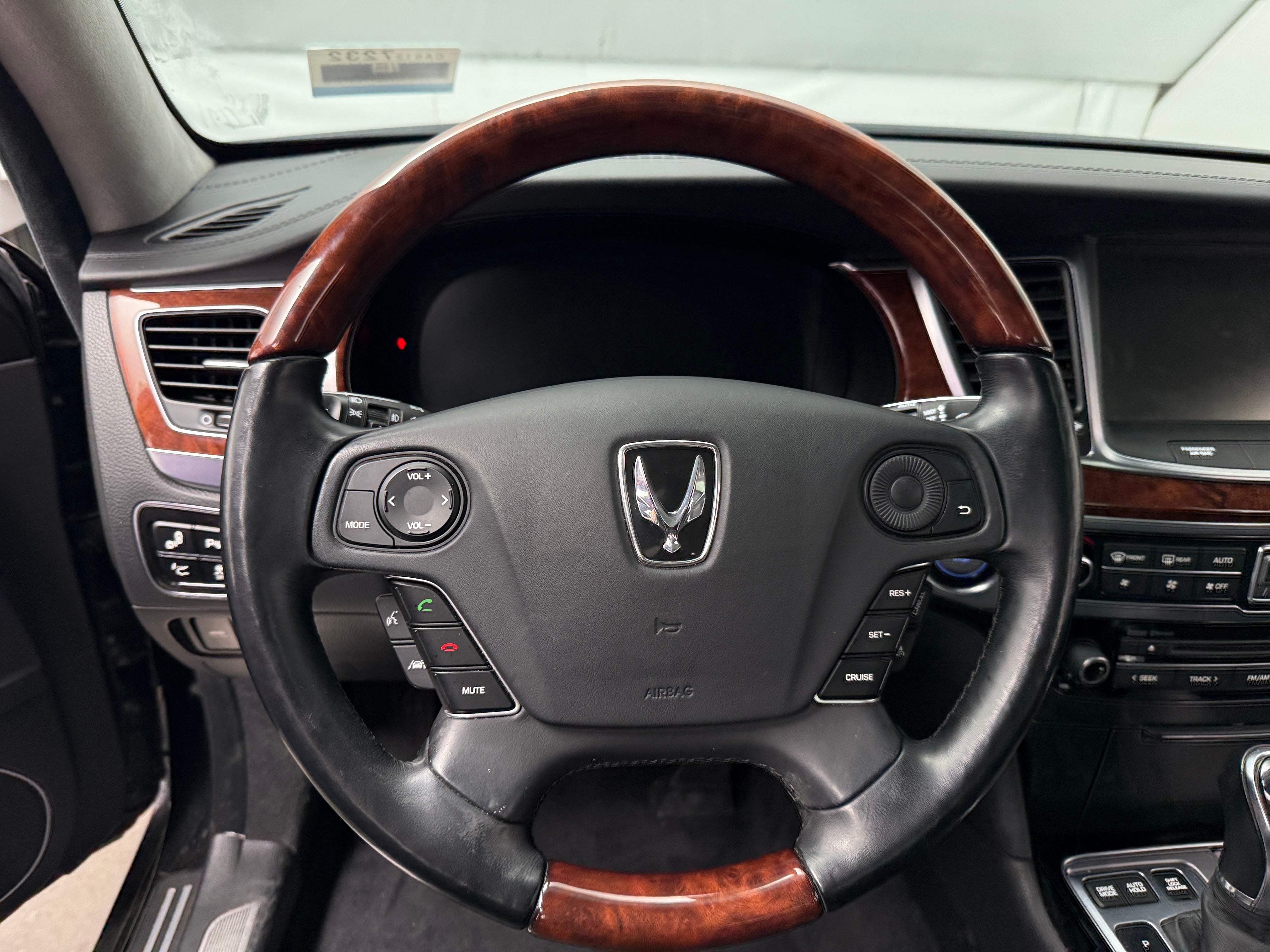 2014 Hyundai Equus