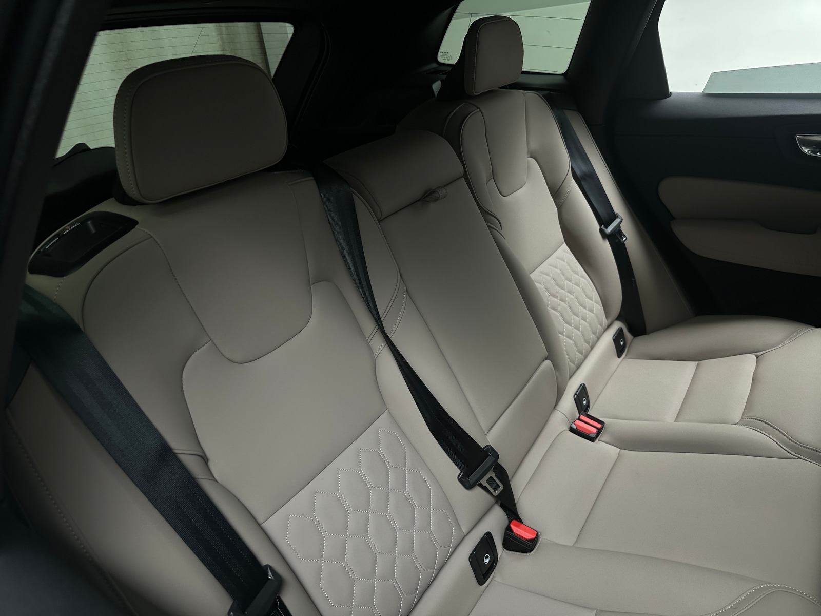 Thumbnail: 2026 Volvo XC60 - 5