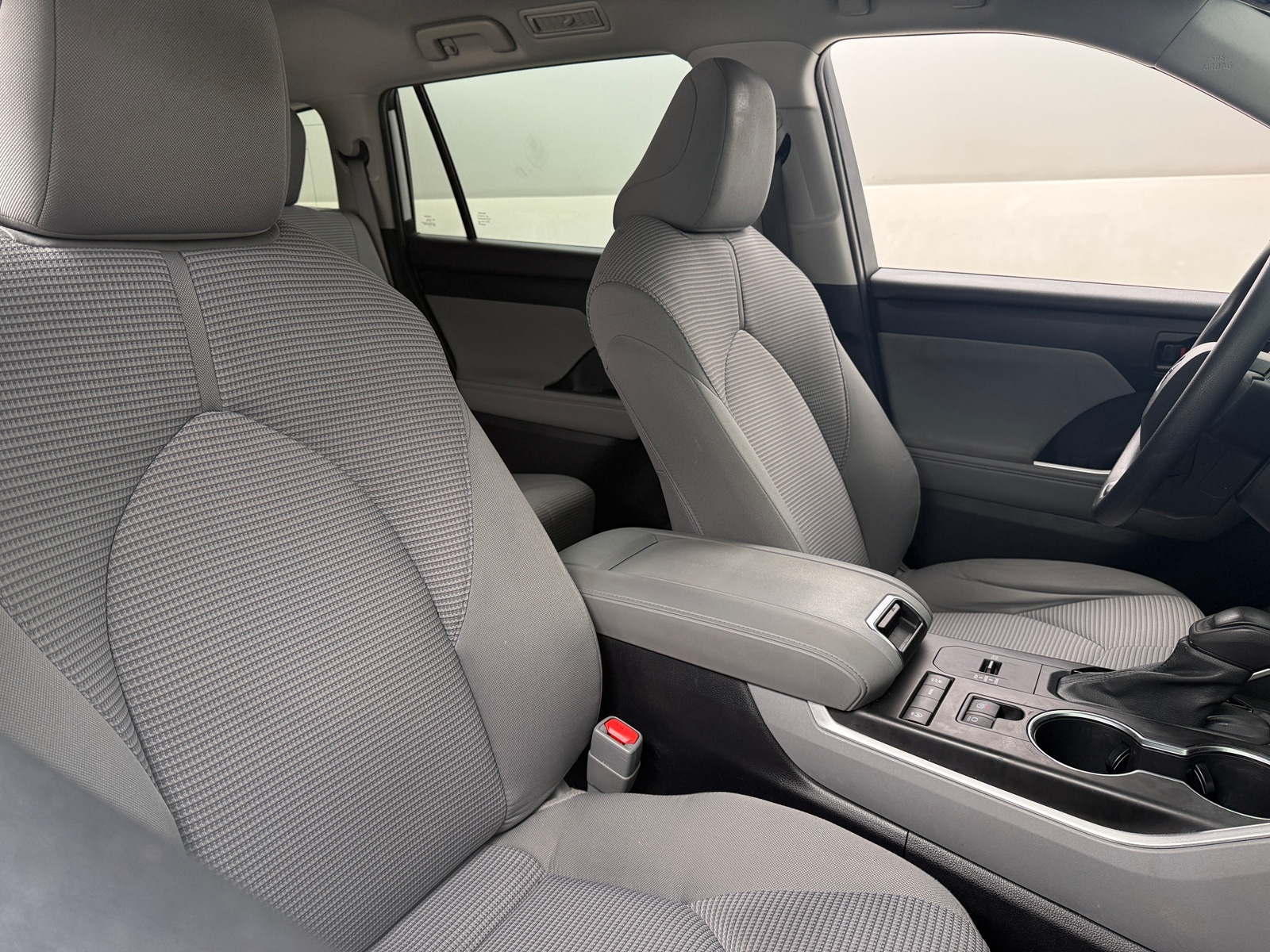 Thumbnail: 2022 Toyota Highlander - 2