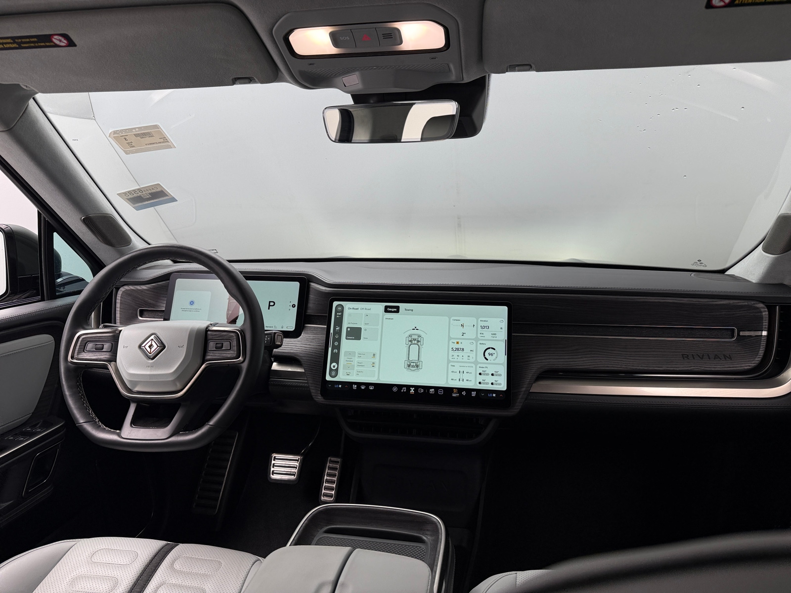 Thumbnail: 2023 Rivian R1S - 2