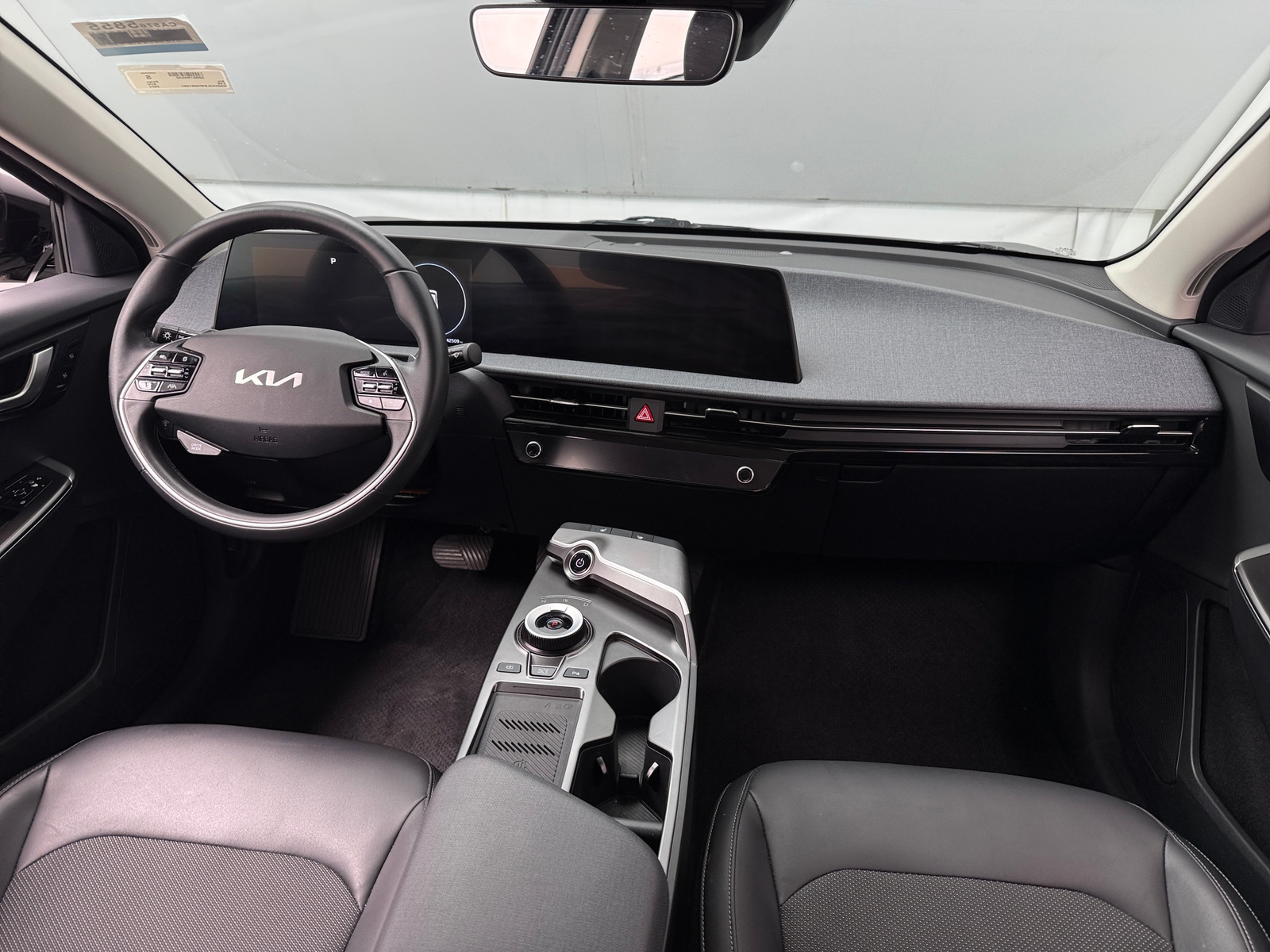 Thumbnail: 2023 Kia EV6 - 2