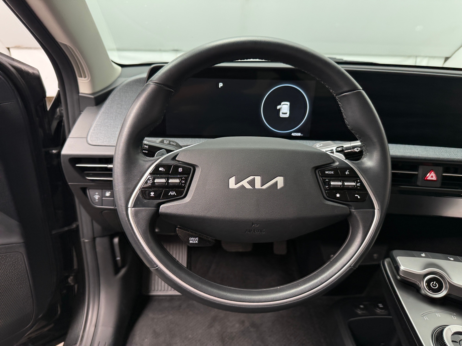 Thumbnail: 2023 Kia EV6 - 4