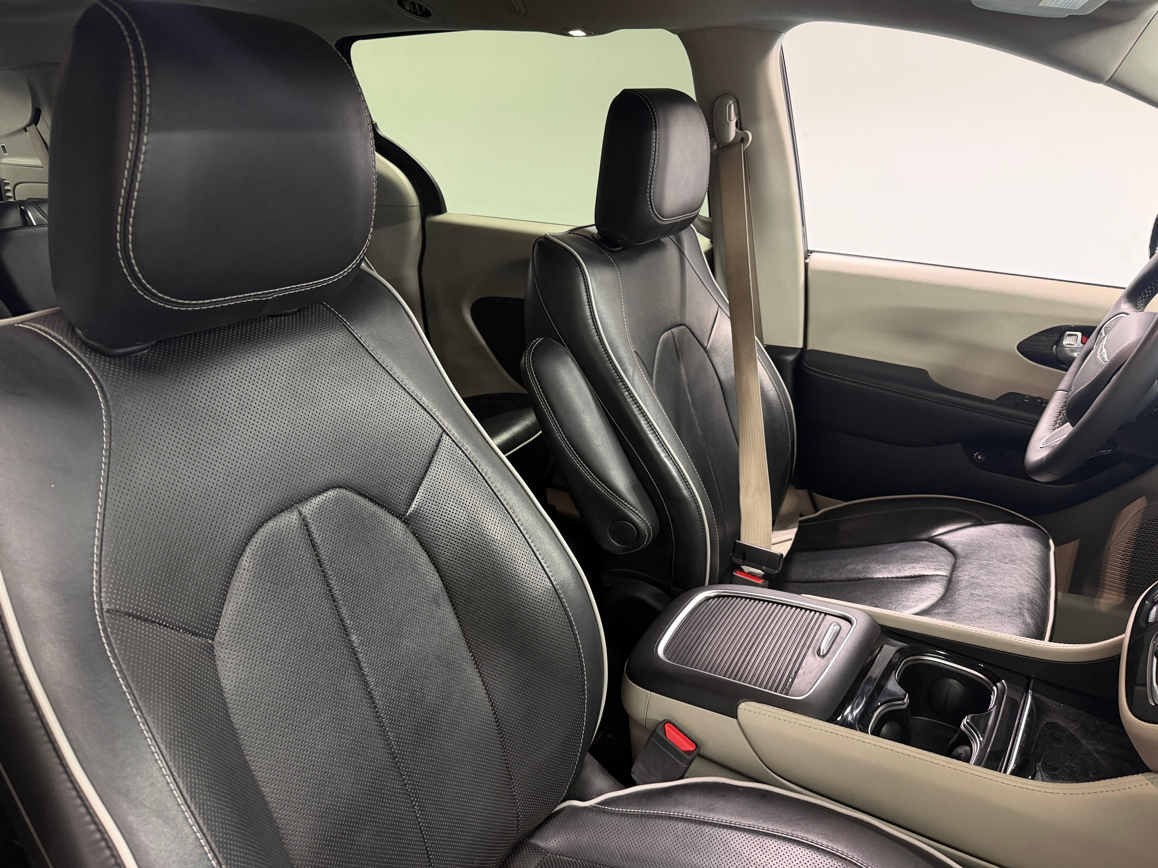 2023 Chrysler Pacifica Hybrid Limited