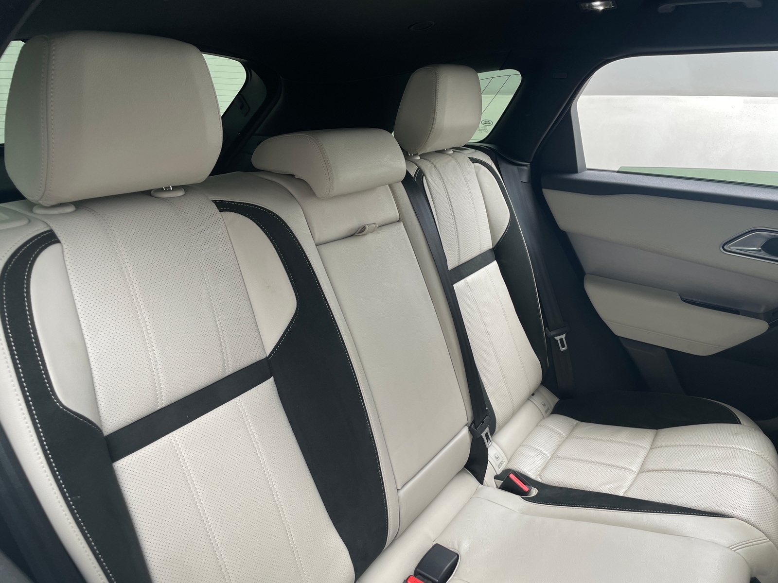 Thumbnail: 2023 Land Rover Range Rover Velar - 6