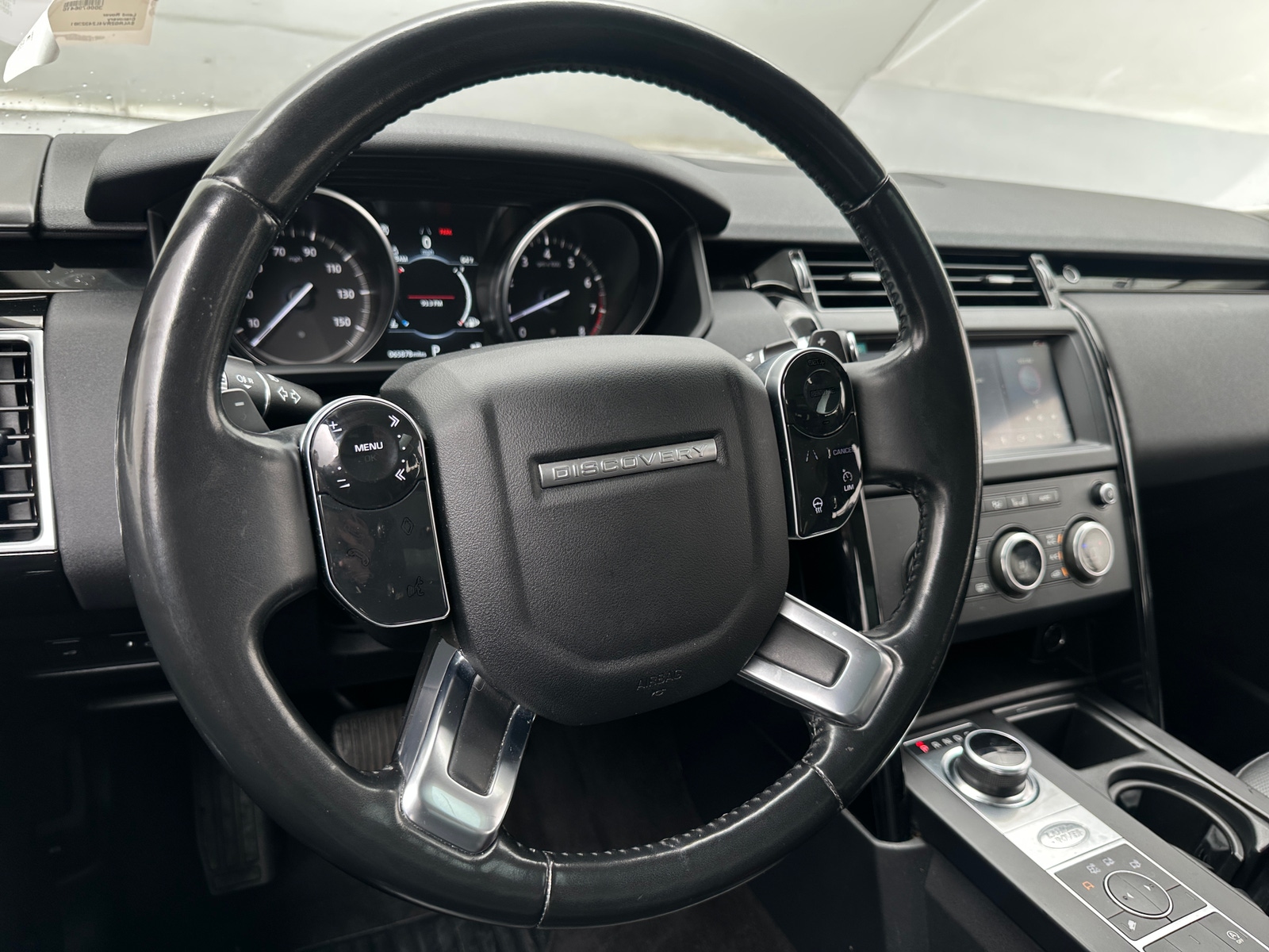 Thumbnail: 2020 Land Rover Discovery - 4