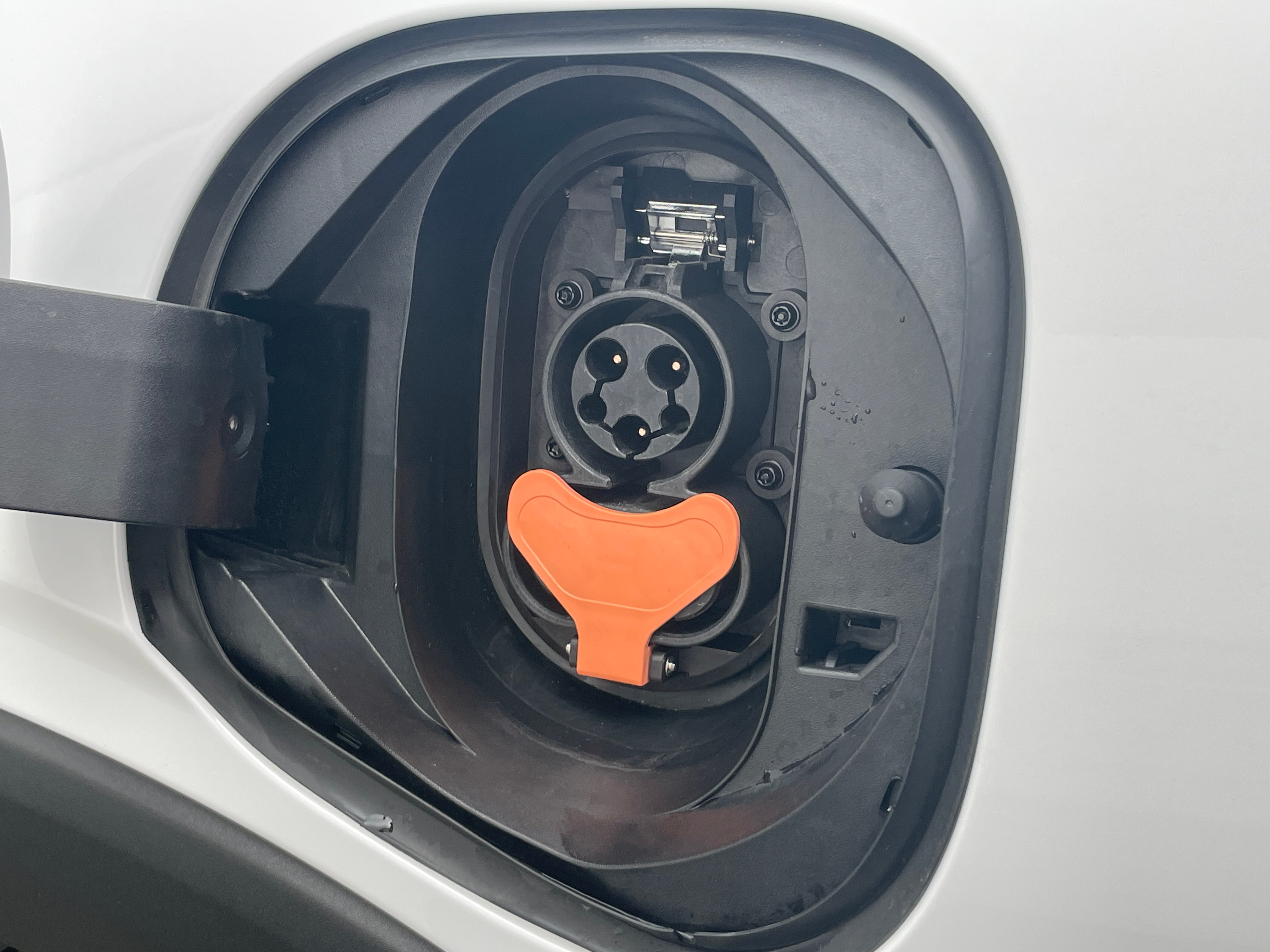 Used 2023 Chevrolet Bolt EUV Premier with VIN 1G1FZ6S02P4128932 for sale in Auburn, WA