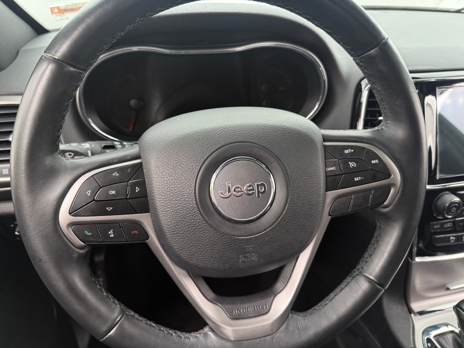 Thumbnail: 2019 Jeep Grand Cherokee - 4