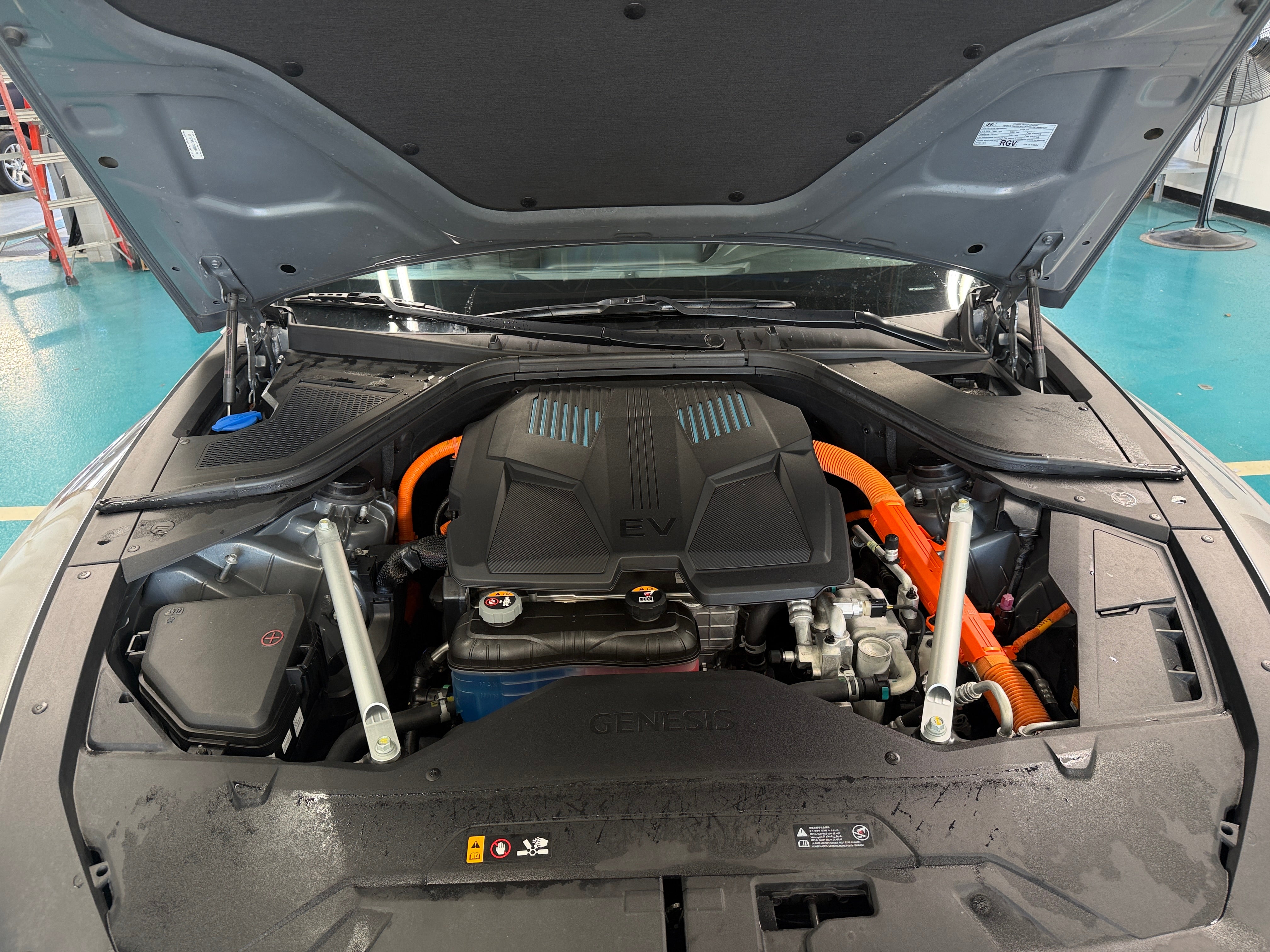 2024 GENESIS Electrified G80 Base