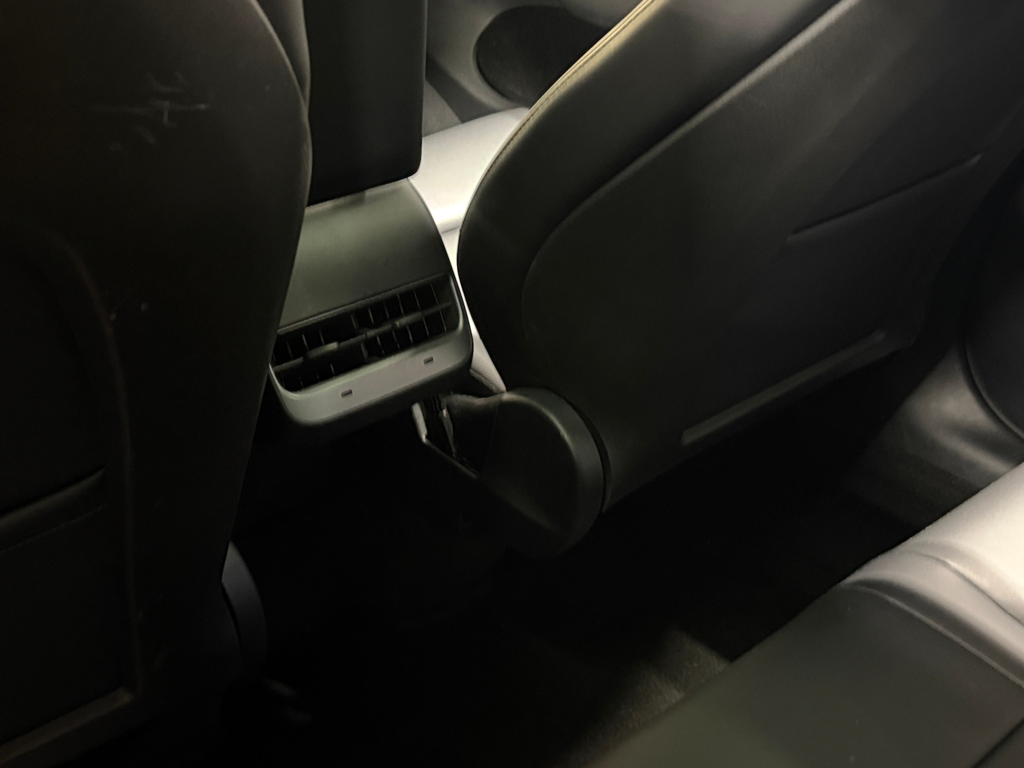 Used 2024 Tesla Model Y Long Range with VIN 7SAYGDED9RF093412 for sale in Oak Creek, WI