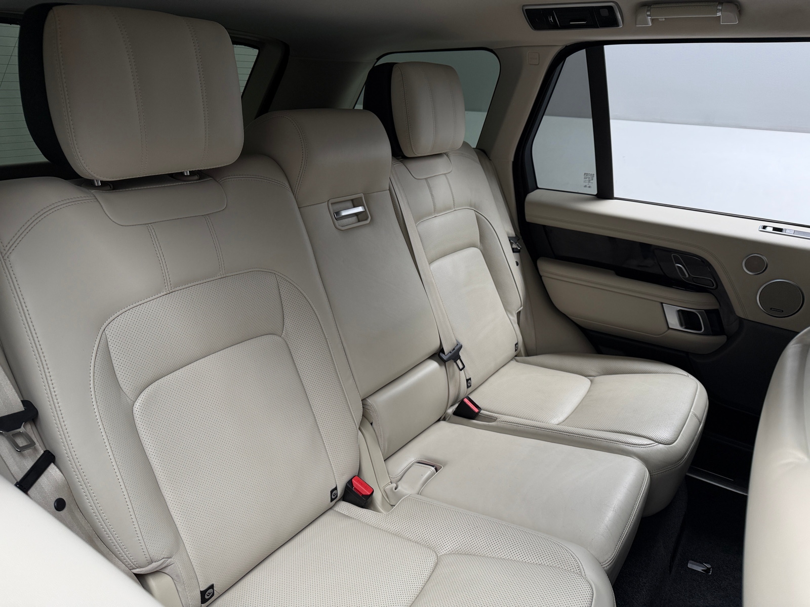 Thumbnail: 2020 Land Rover Range Rover - 5