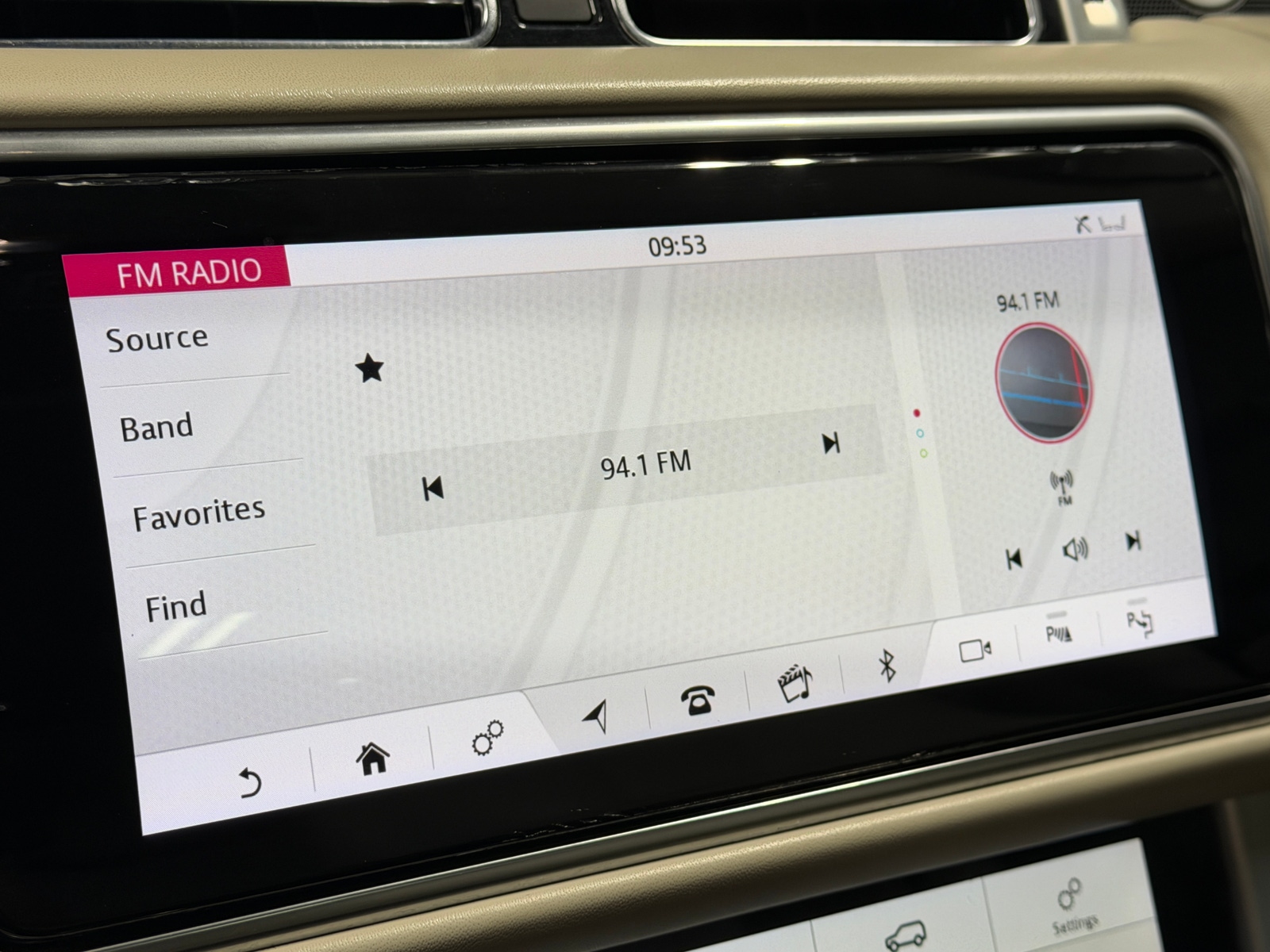 Thumbnail: 2020 Land Rover Range Rover - 3