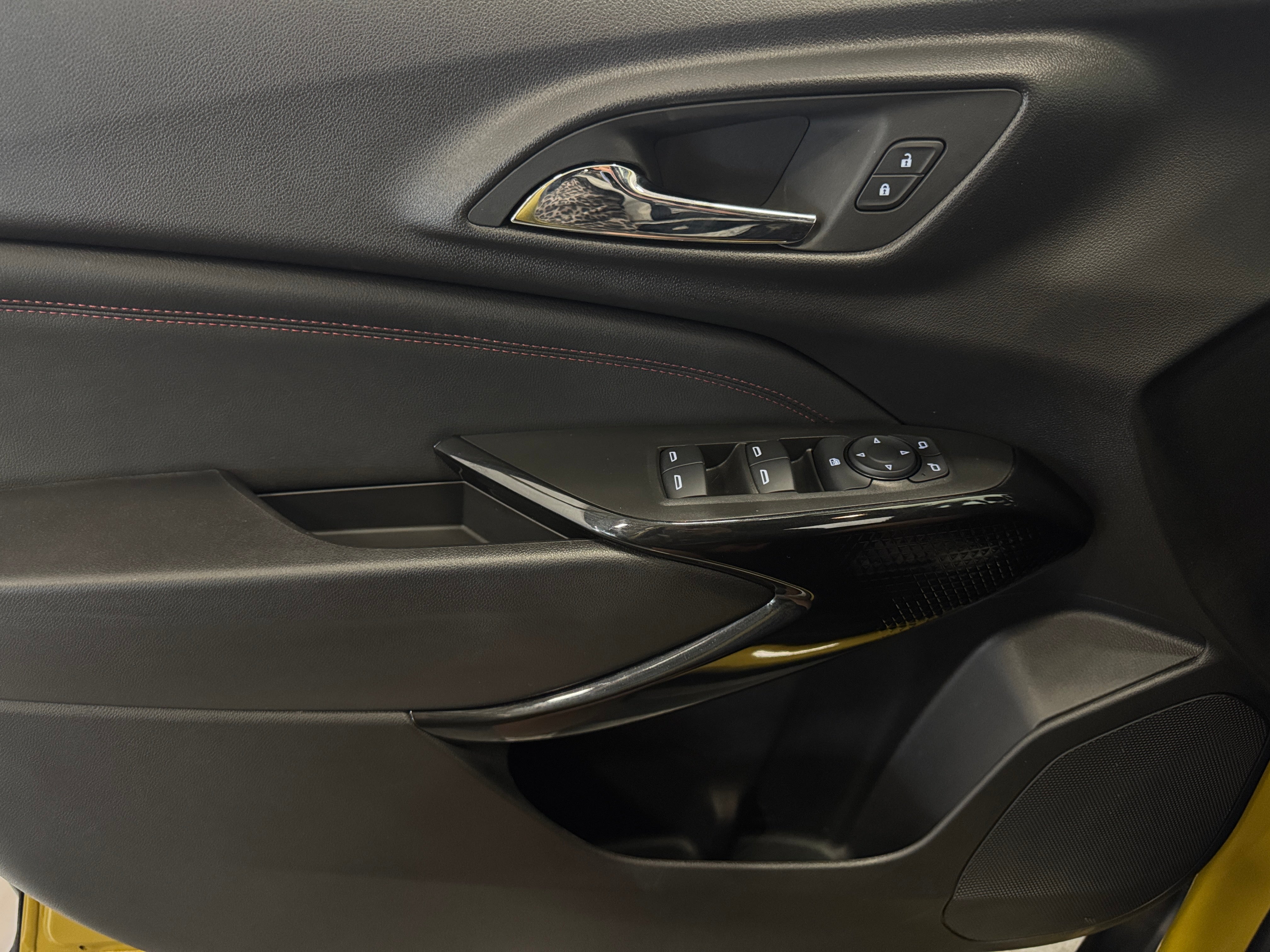 2025 Chevrolet Trax RS