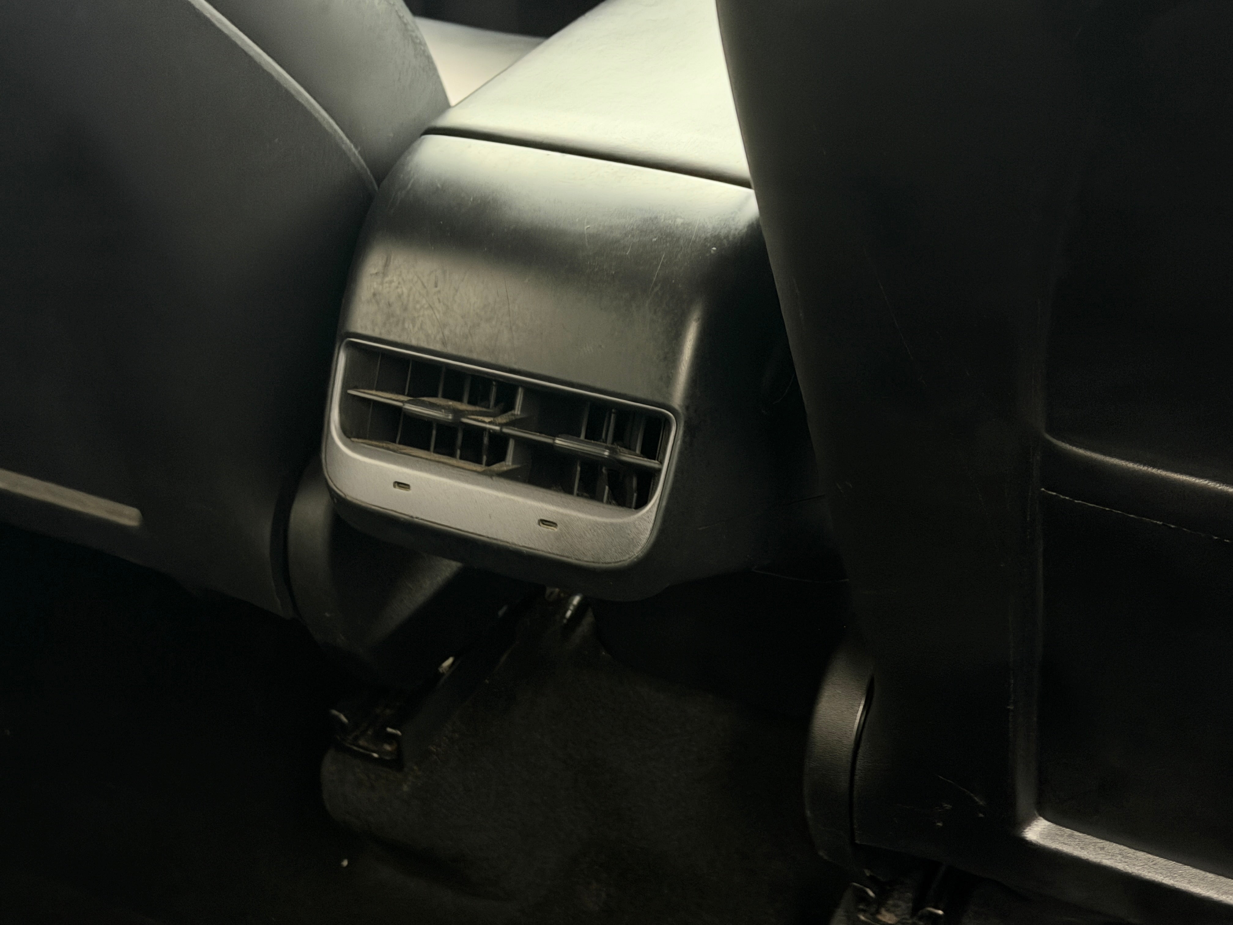 Used 2023 Tesla Model Y Long Range with VIN 7SAYGDEE7PA065482 for sale in Oak Creek, WI