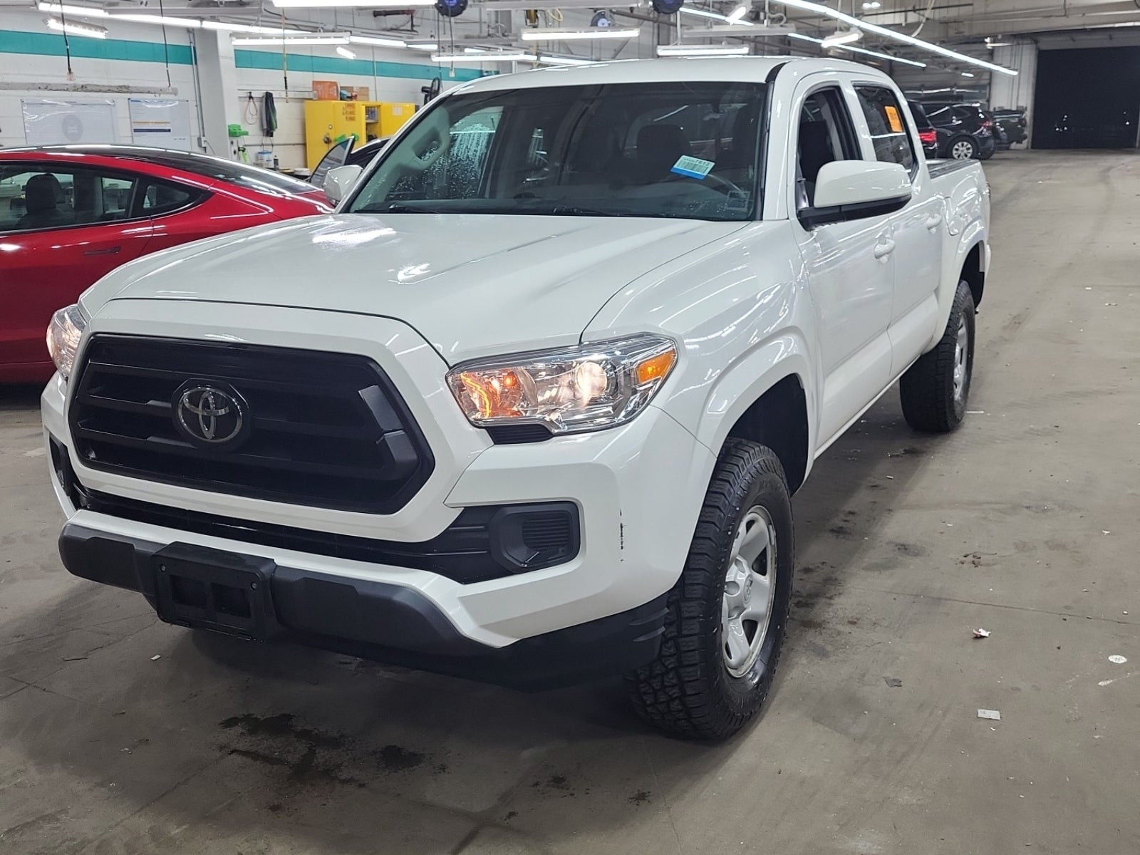 2023 Toyota Tacoma SR Double Cab 5' Bed V6 At