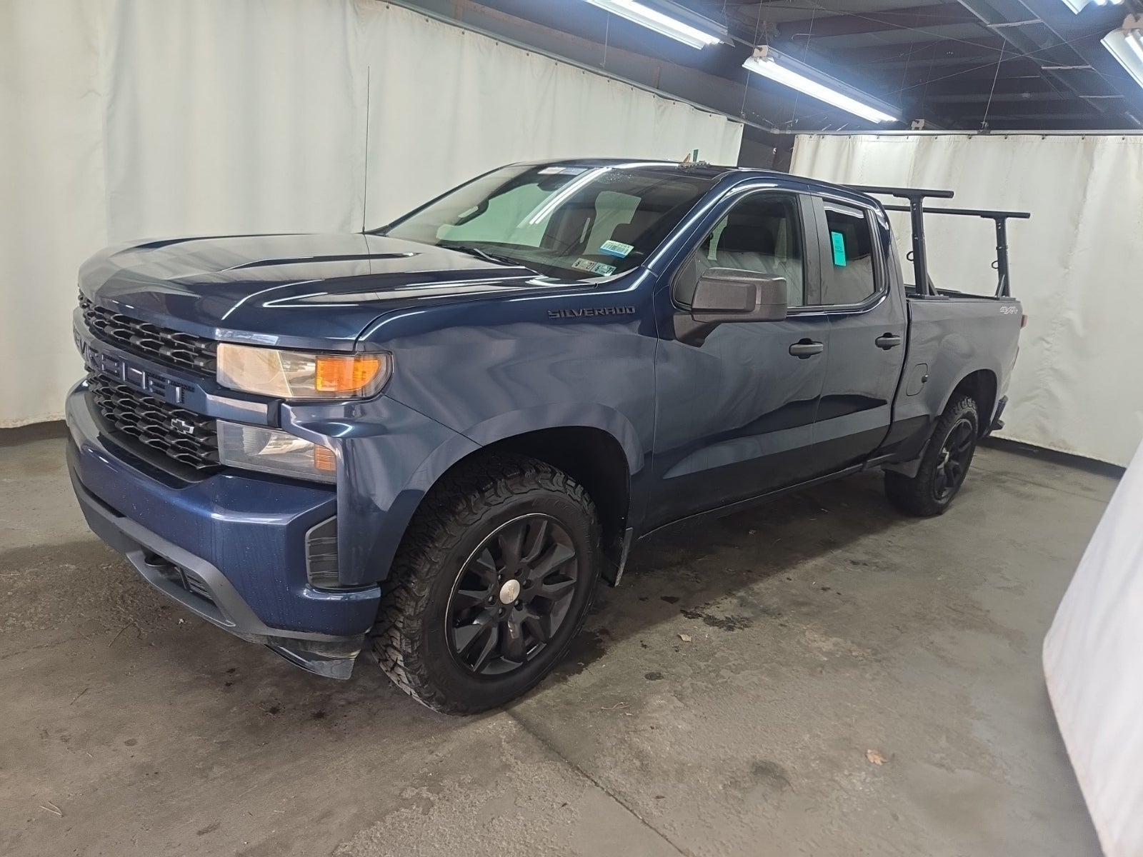 2021 Chevrolet Silverado 1500 4WD Double Cab 147" Custom