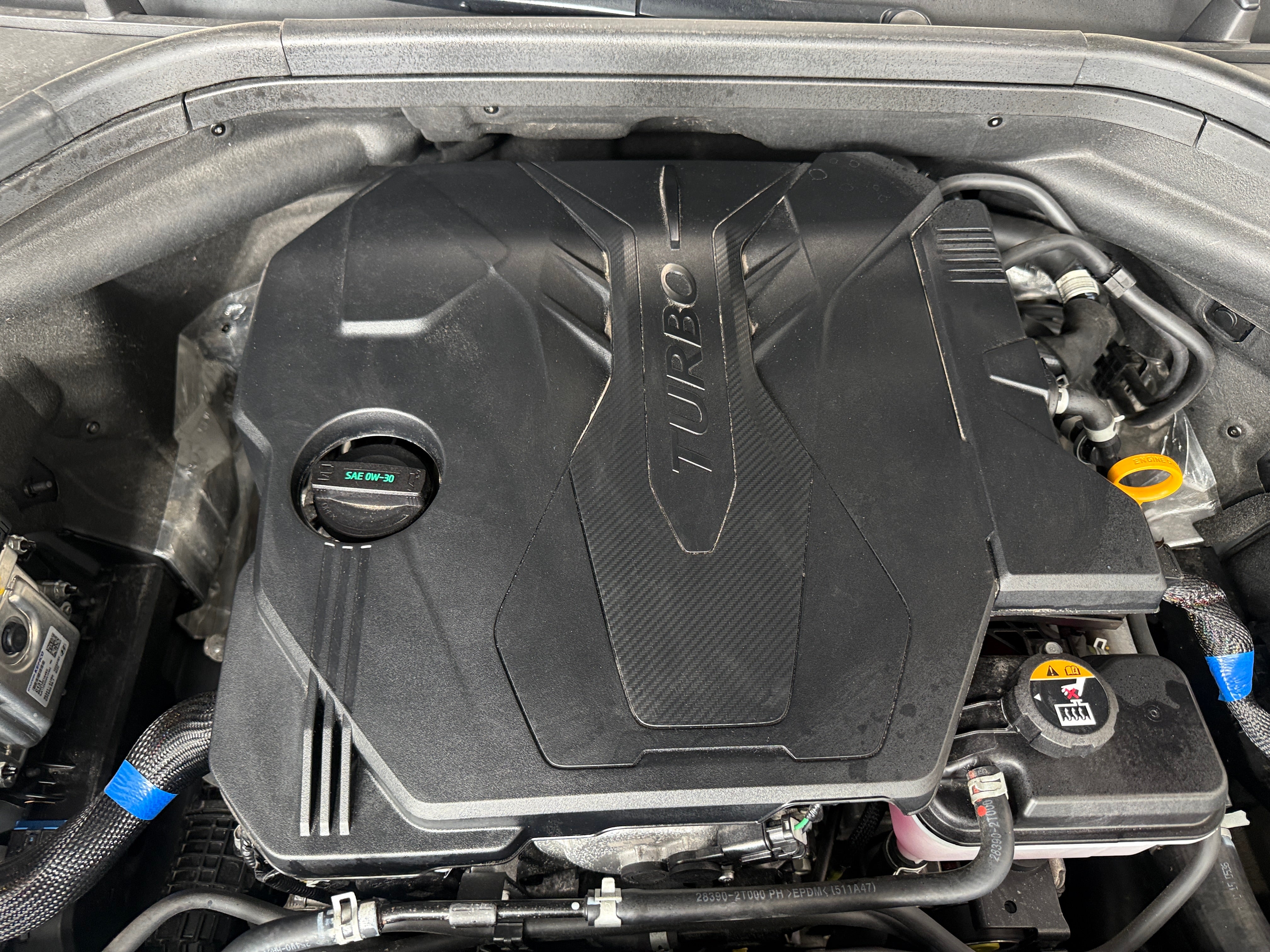 2023 GENESIS GV70 Standard