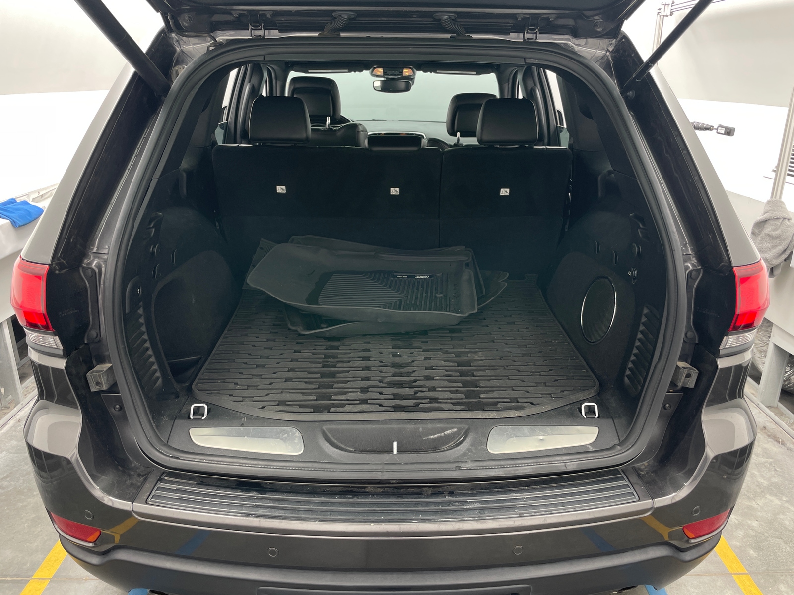 Thumbnail: 2021 Jeep Grand Cherokee - 6