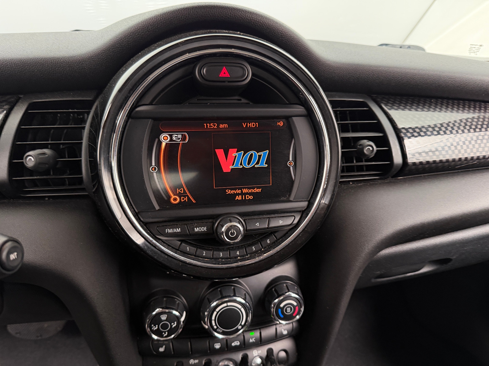 Thumbnail: 2014 MINI Cooper Hardtop - 3