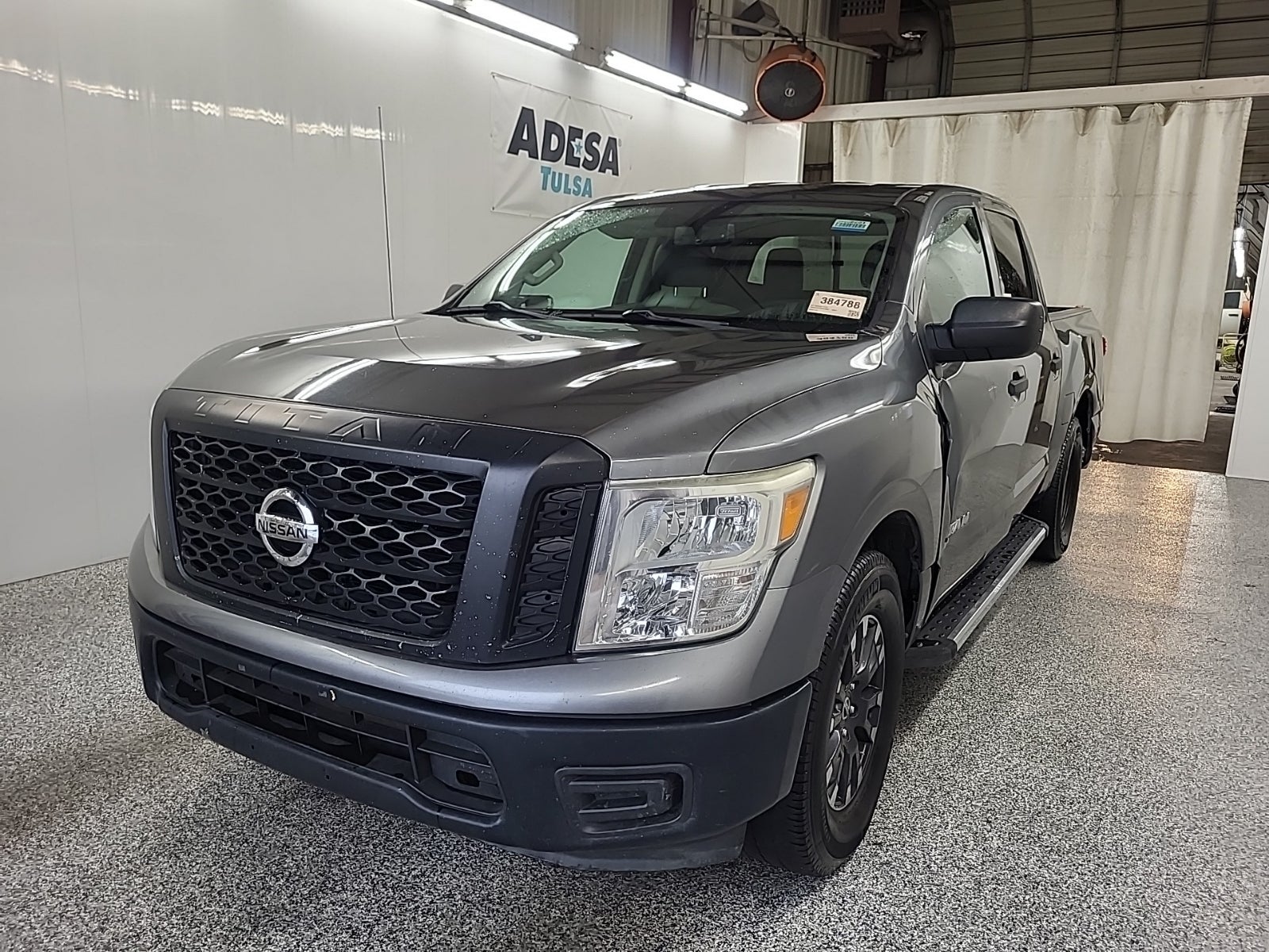 2017 Nissan Titan 4x2 Crew Cab S