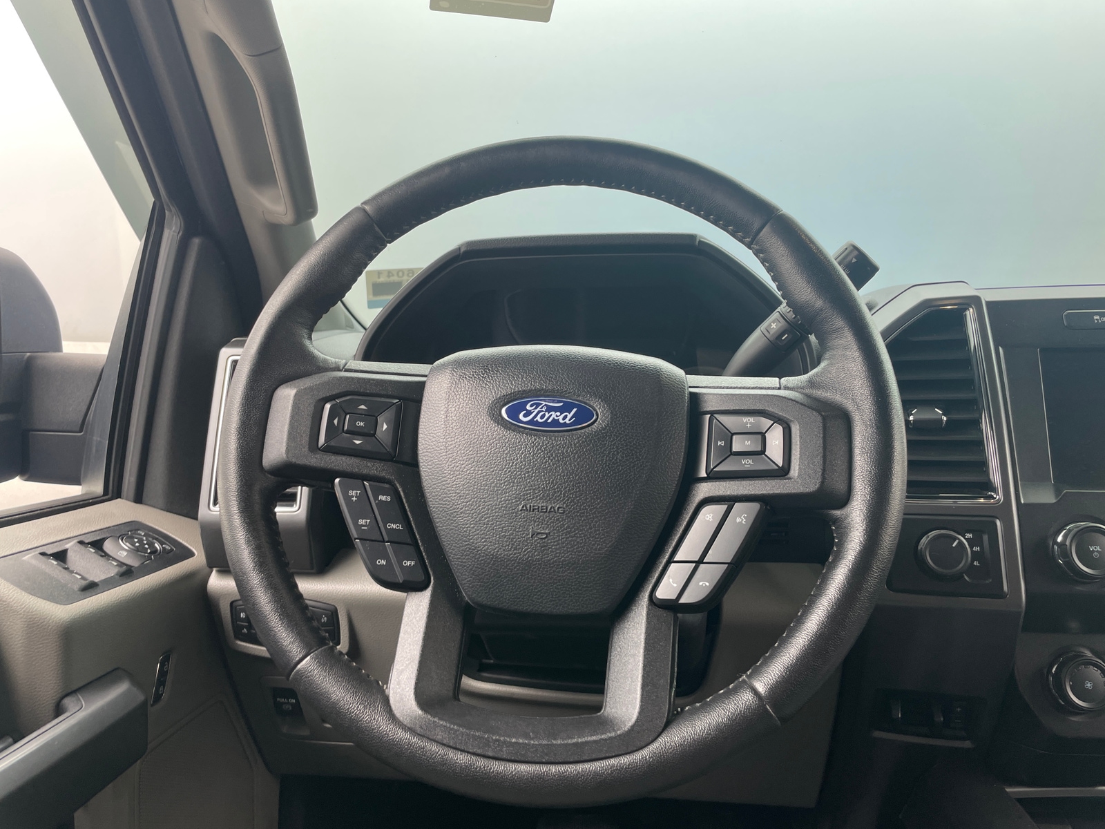 Thumbnail: 2019 Ford Econoline - 5