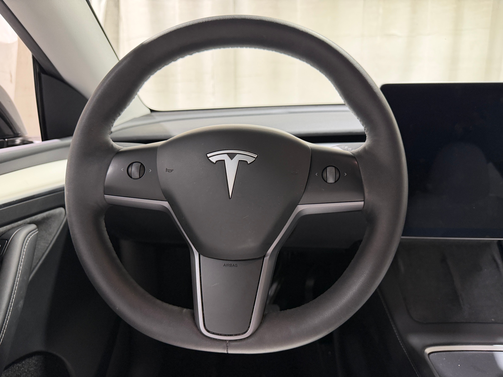 Thumbnail: 2023 Tesla Model Y - 4