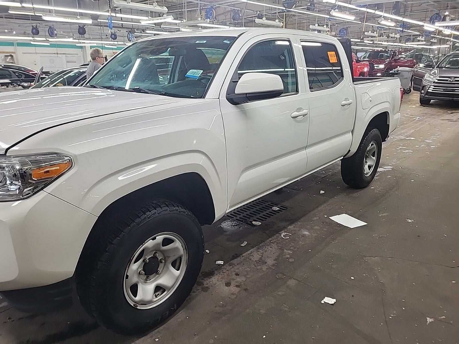 2023 Toyota Tacoma SR Double Cab 5' Bed V6 At