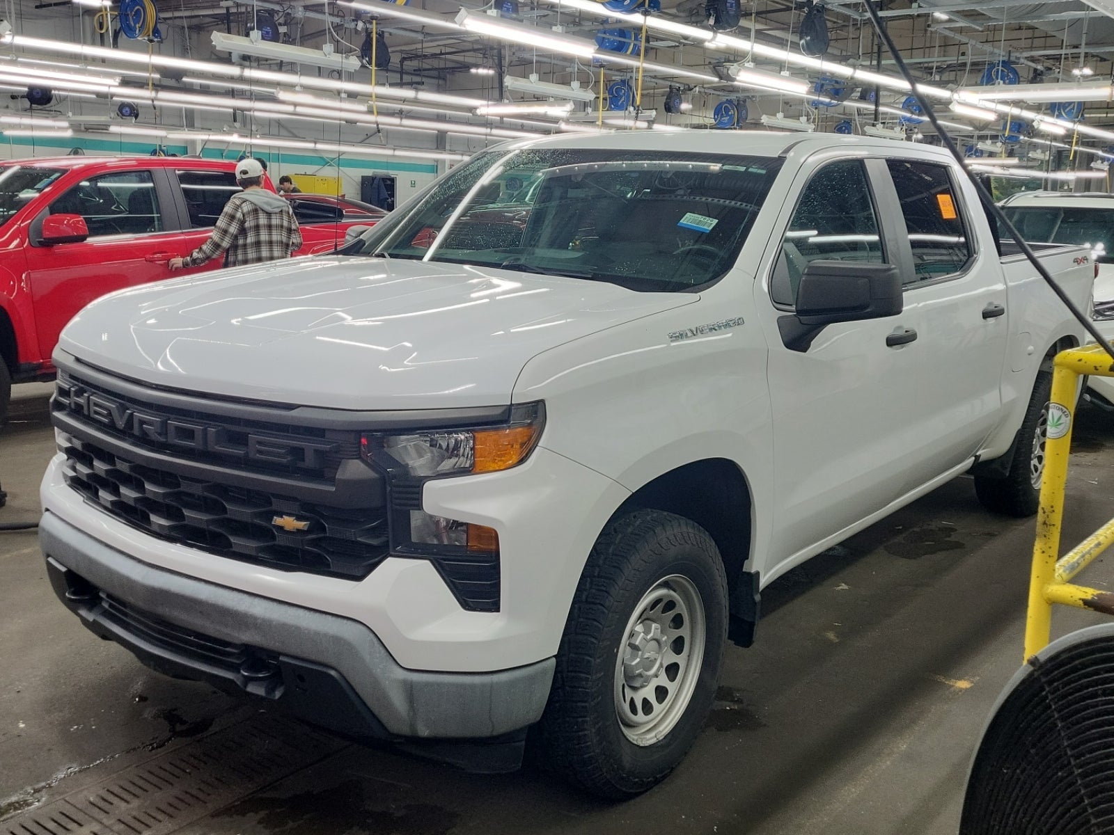 2022 Chevrolet Silverado 1500 4WD Crew Cab 147" Work Truck