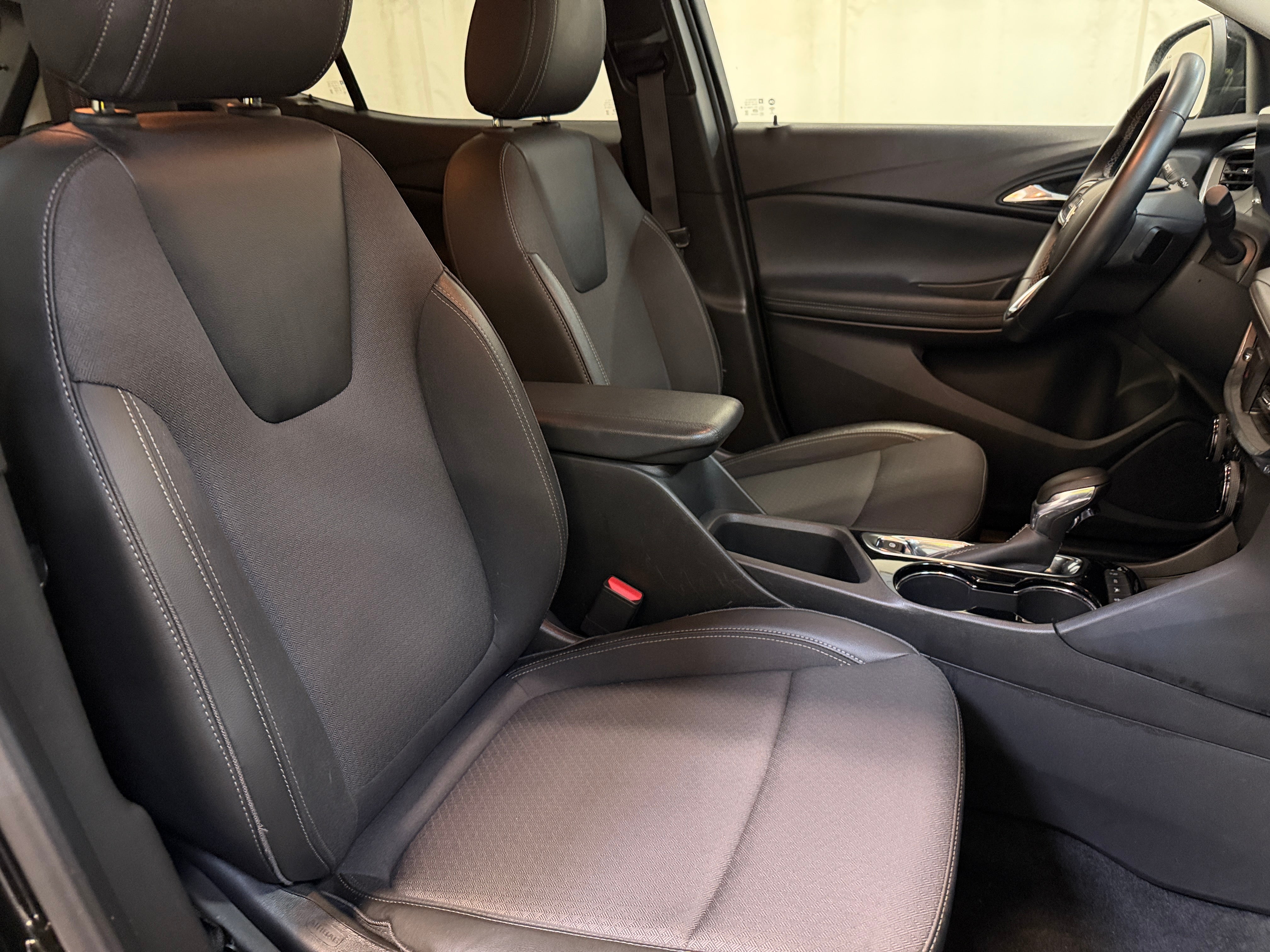 2025 Buick Encore GX Preferred - Photo 4