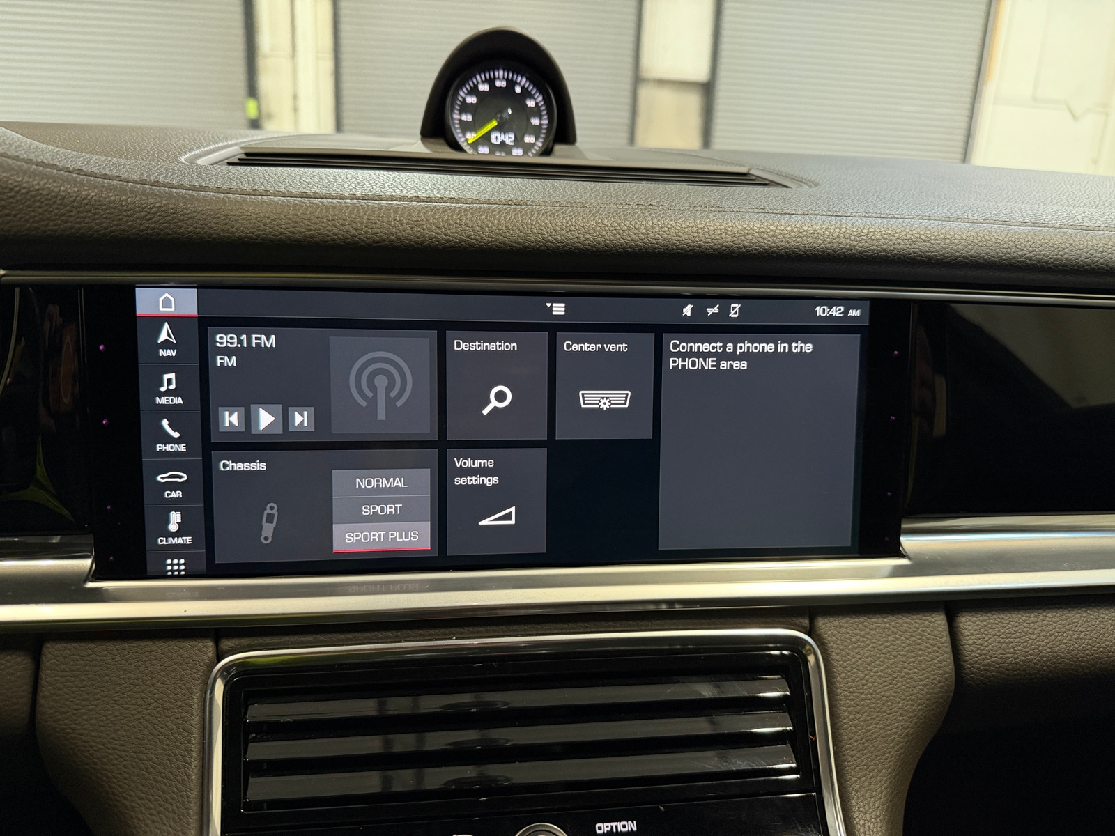 Thumbnail: 2018 Porsche Panamera - 4
