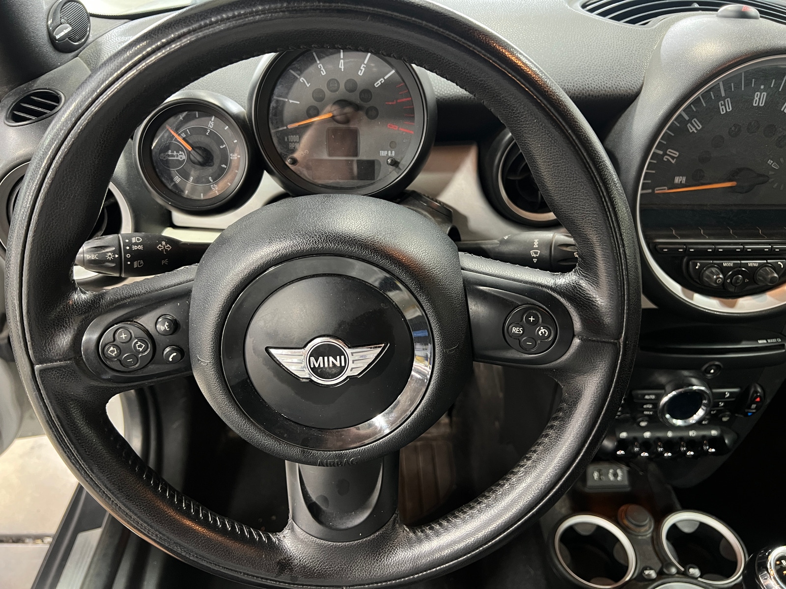 Thumbnail: 2015 MINI Cooper Convertible - 5