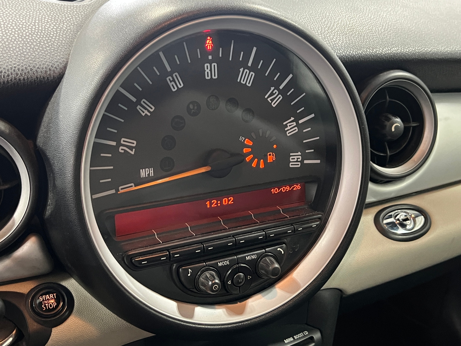 Thumbnail: 2015 MINI Cooper Convertible - 4