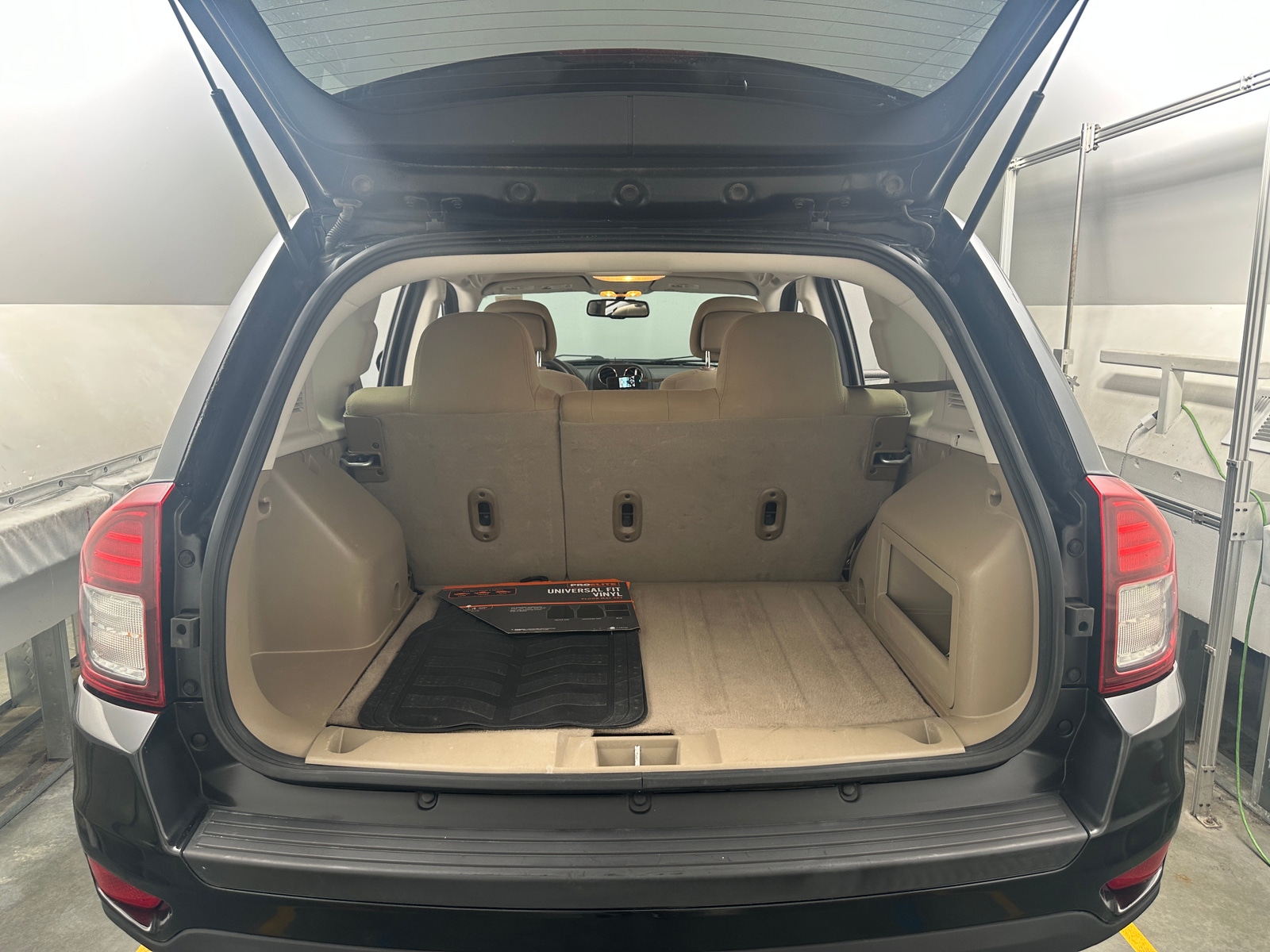 Thumbnail: 2016 Jeep Compass - 7