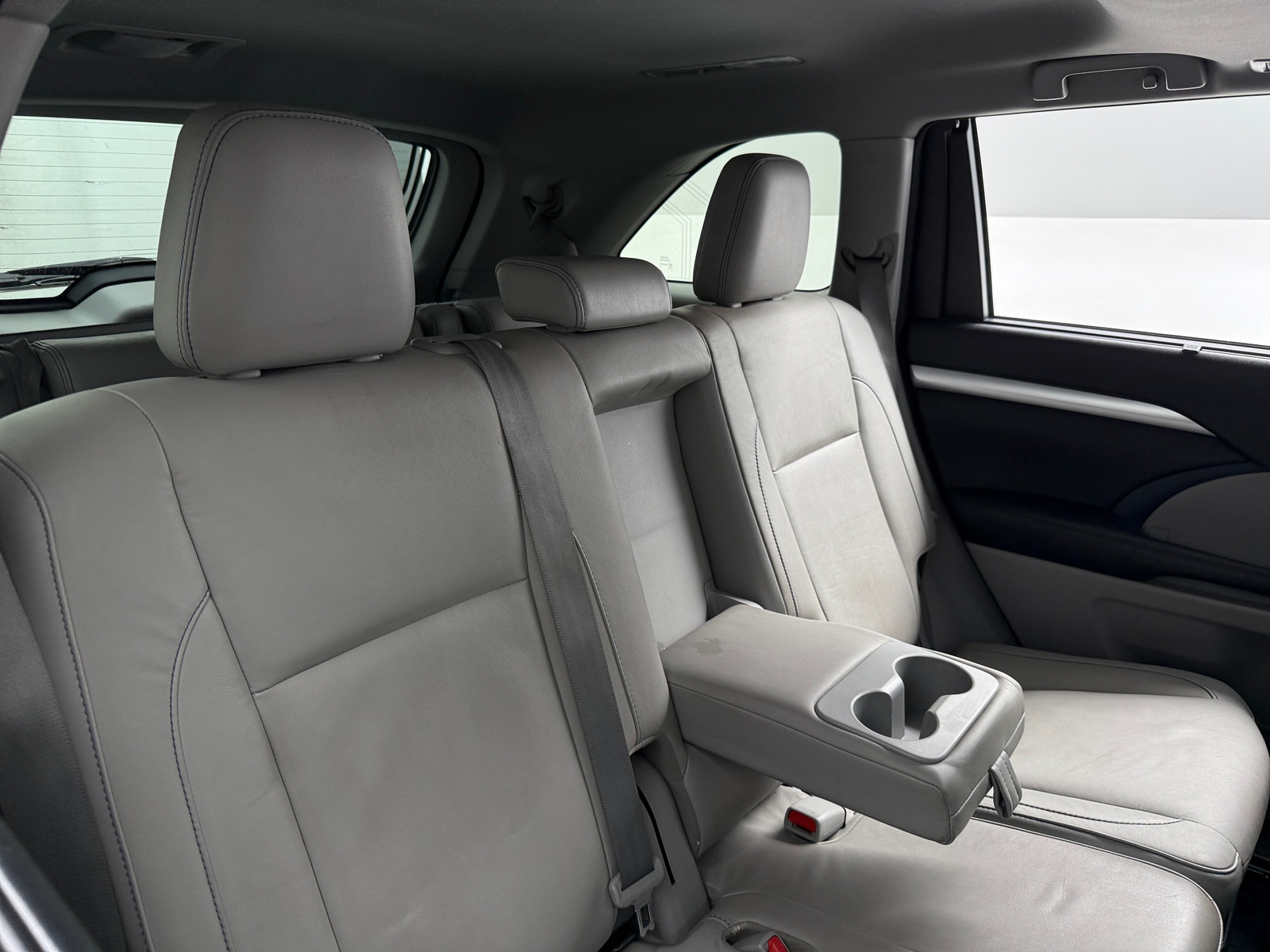 Thumbnail: 2017 Toyota Highlander - 5