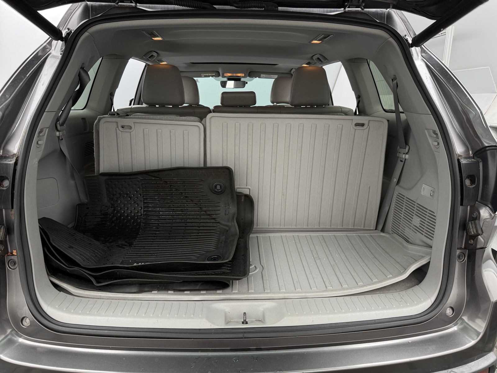Thumbnail: 2017 Toyota Highlander - 6