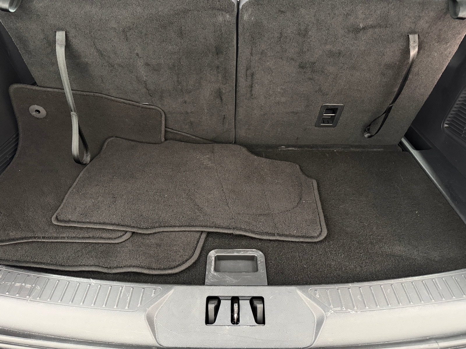 Thumbnail: 2026 Ford Explorer - 7