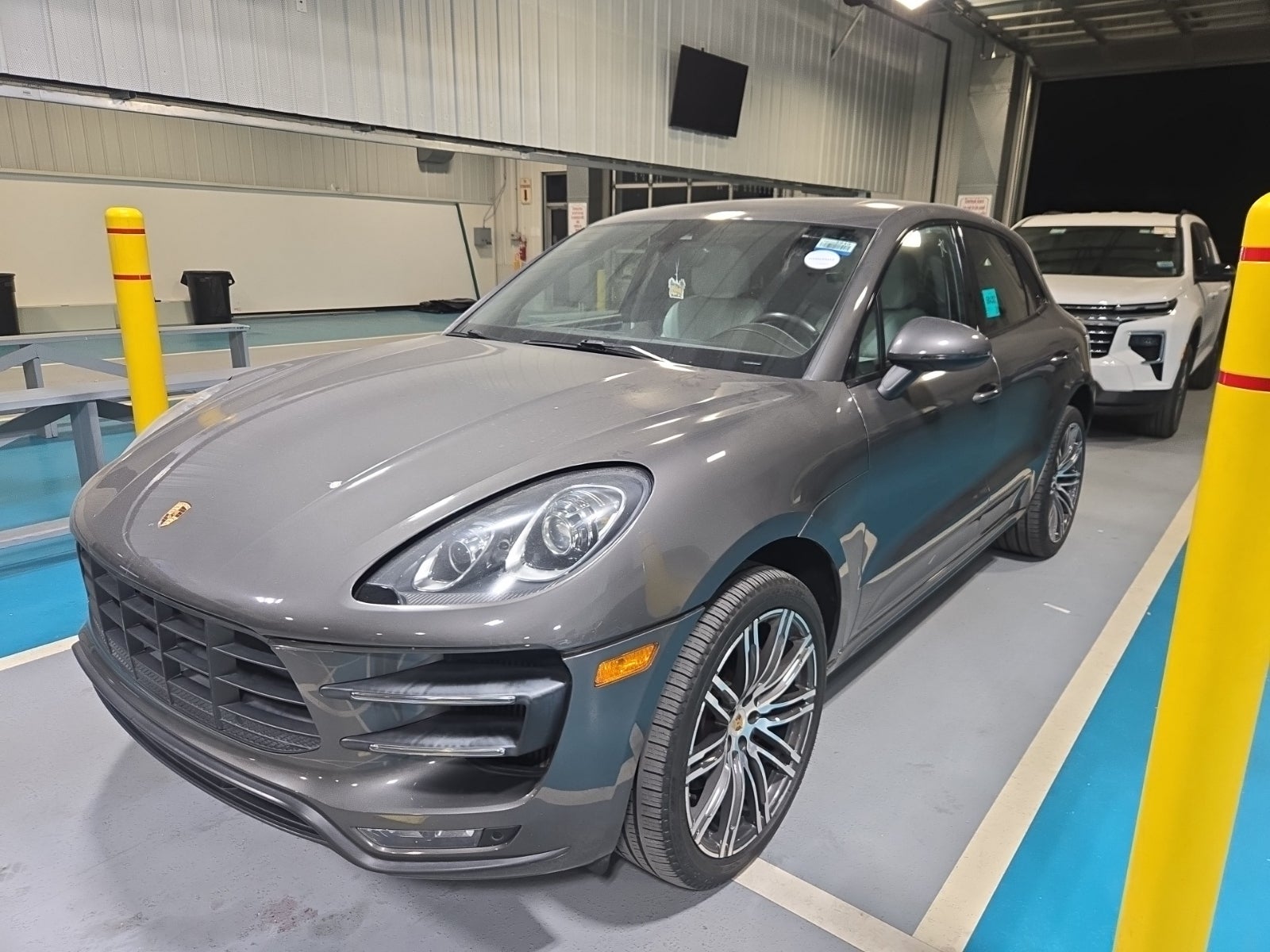 2016 Porsche Macan Turbo