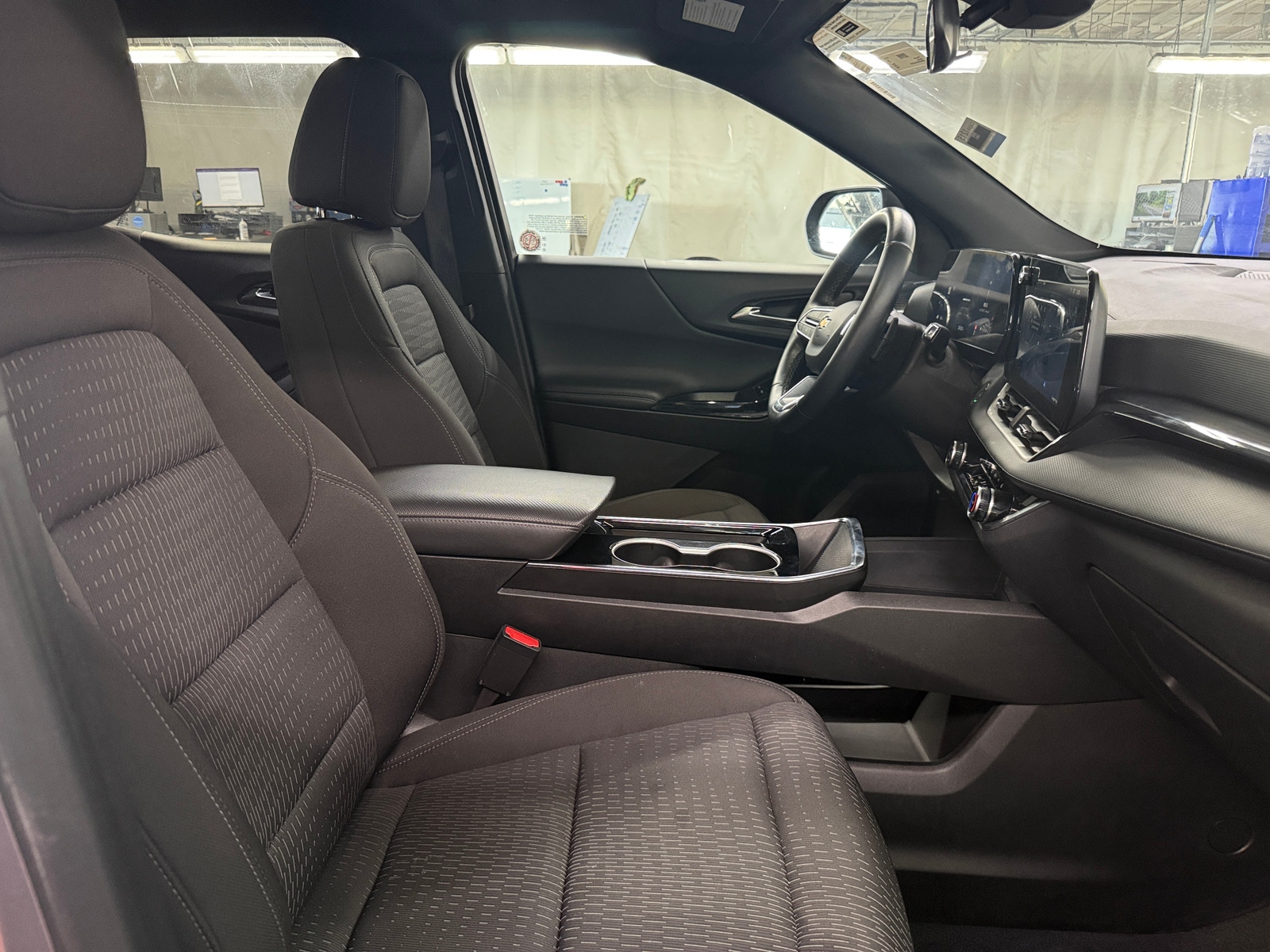 Thumbnail: 2025 Chevrolet Equinox - 2